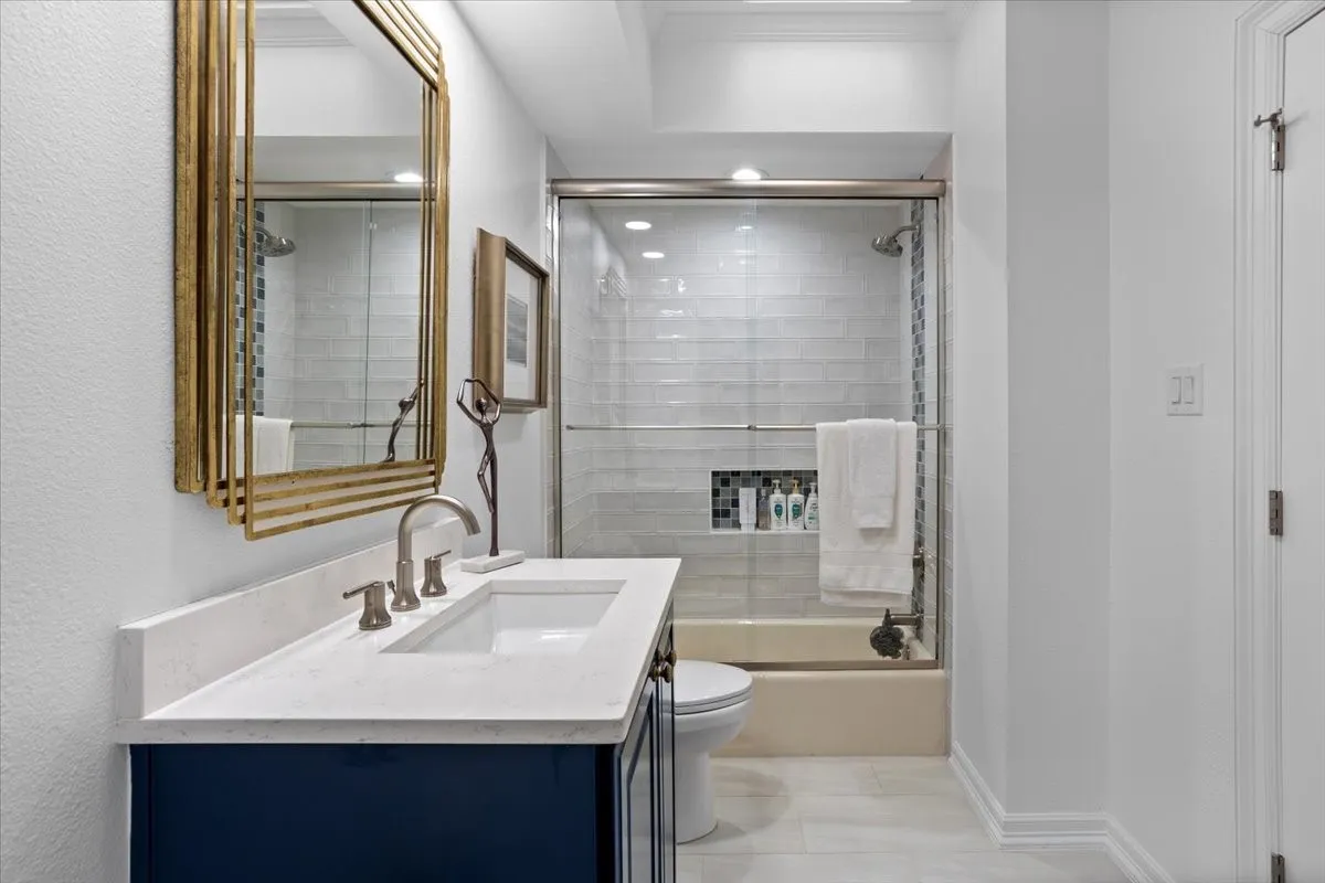 Single Family Residence For Sale in Tarrant County , 804 Roaring Springs Road, Fort Worth, Texas 76114, 3 Bedroom, 4 Bathroom, 2 Garage spaces, 3,532 Sqft, built in 1984, mls#21273334, Real Estate Agent in Fort Worth, Homes For Sale in Tarrant county, Homes For Sale in Fort Worth, Realtor in Fort Worth Texas, Real Estate Brokerage Independent Realty Texas, Luminita Cordes Realtor