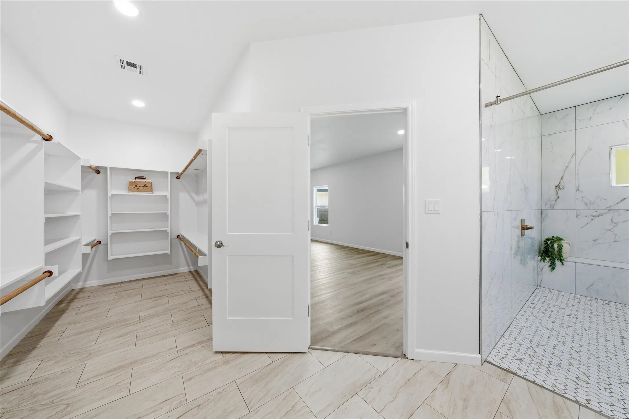 Single Family Residence For Sale in Mc Lennan County , 9912 Durango Trail, Waco, Texas 76712, 3 Bedroom, 3 Bathroom, 2 Garage spaces, 1,979 Sqft, built in 2026, mls#21277992, Real Estate Agent in Waco, Homes For Sale in Mc Lennan county, Homes For Sale in Waco, Realtor in Waco Texas, Real Estate Brokerage Independent Realty Texas, Luminita Cordes Realtor