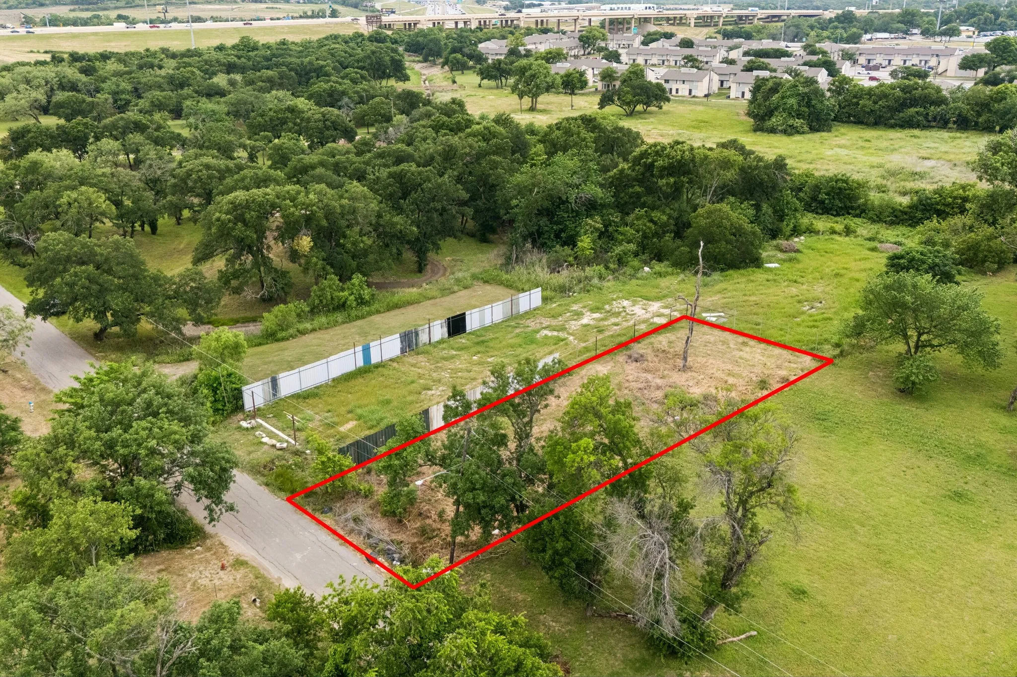 Unimproved Land For Sale in Dallas County , 2411 Tally Ho Lane, Dallas, Texas 75212, 0, 0, Garage spaces, 0 Sqft, built in 0, Price $59,000, mls#21274862, Real Estate Agent in Dallas, Homes For Sale in Dallas county, Homes For Sale in Dallas, Realtor in Dallas Texas, Real Estate Brokerage Independent Realty Texas, Luminita Cordes Realtor