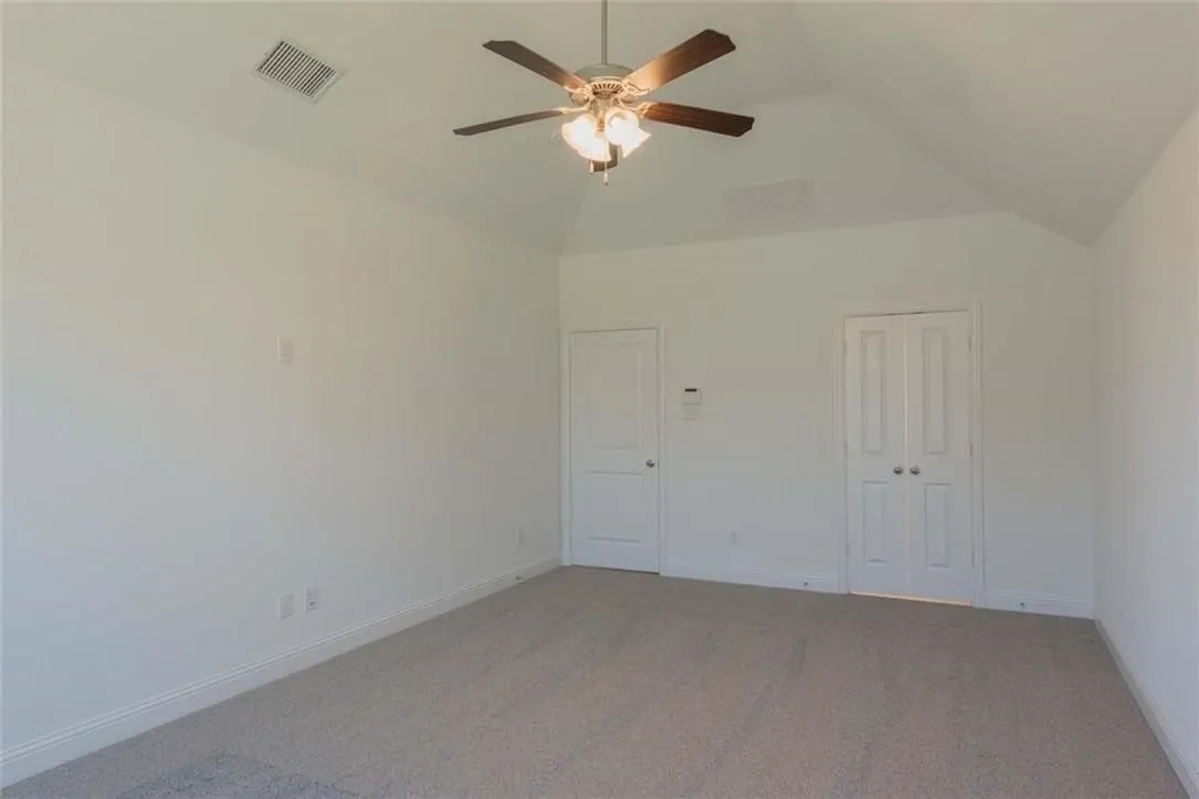 Single Family Residence For Sale in Denton County , 867 Forest Street, Little Elm, Texas 76227, 3 Bedroom, 3 Bathroom, 2 Garage spaces, 2,318 Sqft, built in 2016, mls#21279099, Real Estate Agent in Little Elm, Homes For Sale in Denton county, Homes For Sale in Little Elm, Realtor in Little Elm Texas, Real Estate Brokerage Independent Realty Texas, Luminita Cordes Realtor