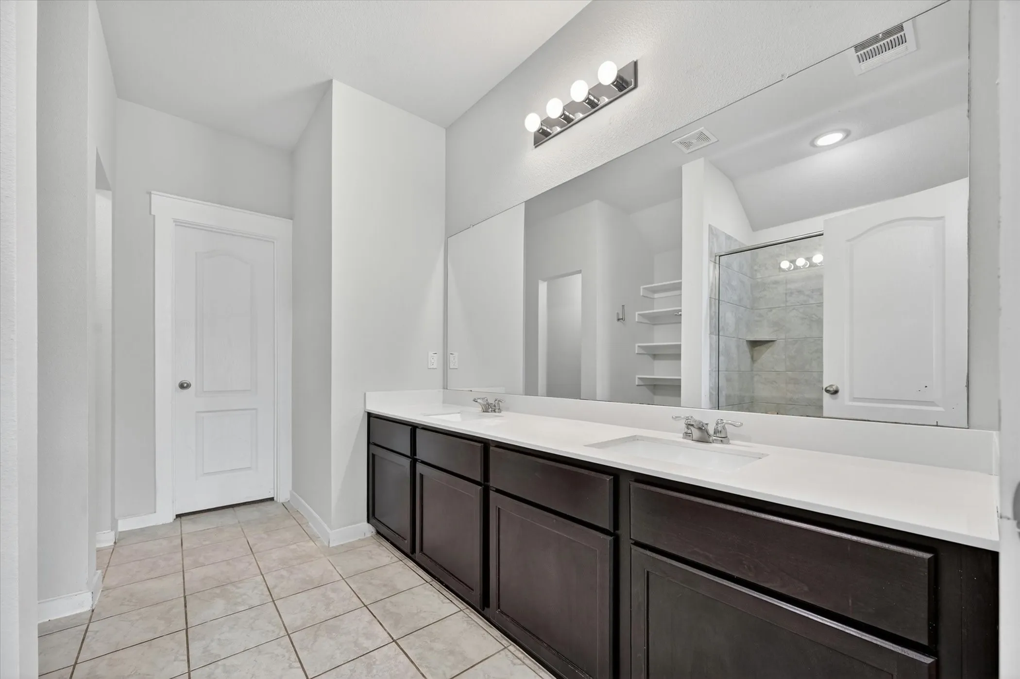 Single Family Residence For Sale in Kaufman County , 4420 Stockdale Lane, Forney, Texas 75126, 3 Bedroom, 2 Bathroom, 2 Garage spaces, 1,885 Sqft, built in 2020, mls#21277691, Real Estate Agent in Forney, Homes For Sale in Kaufman county, Homes For Sale in Forney, Realtor in Forney Texas, Real Estate Brokerage Independent Realty Texas, Luminita Cordes Realtor