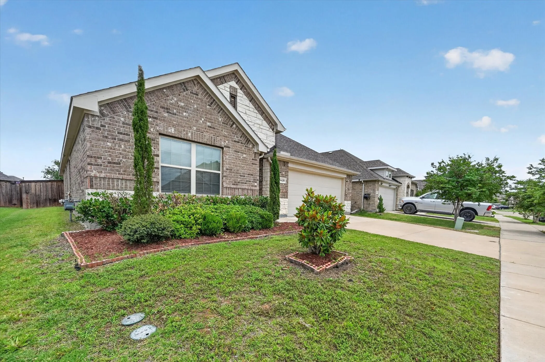 Single Family Residence For Sale in Kaufman County , 4420 Stockdale Lane, Forney, Texas 75126, 3 Bedroom, 2 Bathroom, 2 Garage spaces, 1,885 Sqft, built in 2020, mls#21277691, Real Estate Agent in Forney, Homes For Sale in Kaufman county, Homes For Sale in Forney, Realtor in Forney Texas, Real Estate Brokerage Independent Realty Texas, Luminita Cordes Realtor