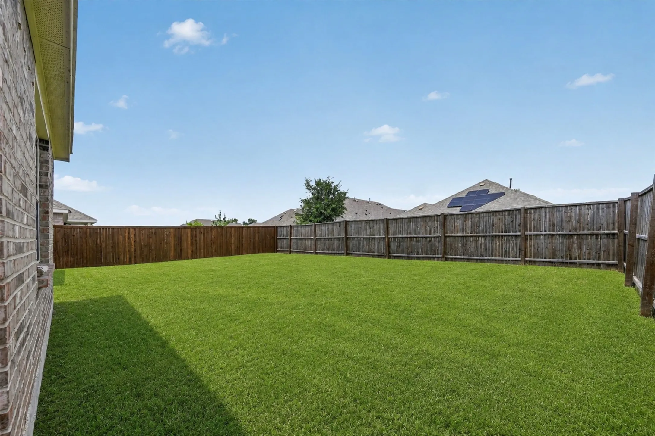 Single Family Residence For Sale in Kaufman County , 4420 Stockdale Lane, Forney, Texas 75126, 3 Bedroom, 2 Bathroom, 2 Garage spaces, 1,885 Sqft, built in 2020, mls#21277691, Real Estate Agent in Forney, Homes For Sale in Kaufman county, Homes For Sale in Forney, Realtor in Forney Texas, Real Estate Brokerage Independent Realty Texas, Luminita Cordes Realtor