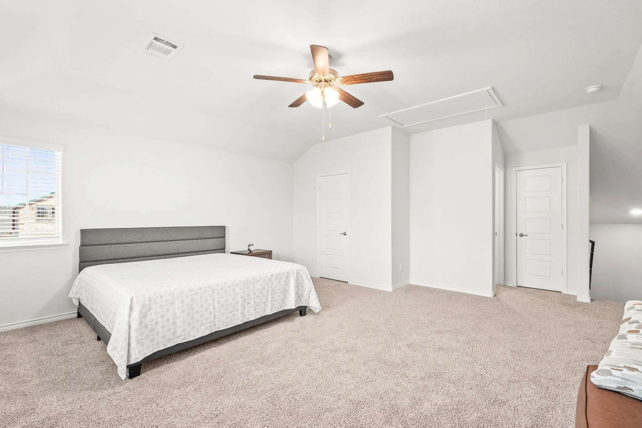 Single Family Residence For Sale in Denton County , 6229 Lassen Court, Celina, Texas 76227, 4 Bedroom, 3 Bathroom, 2 Garage spaces, 2,494 Sqft, built in 2024, mls#21276482, Real Estate Agent in Celina, Homes For Sale in Denton county, Homes For Sale in Celina, Realtor in Celina Texas, Real Estate Brokerage Independent Realty Texas, Luminita Cordes Realtor