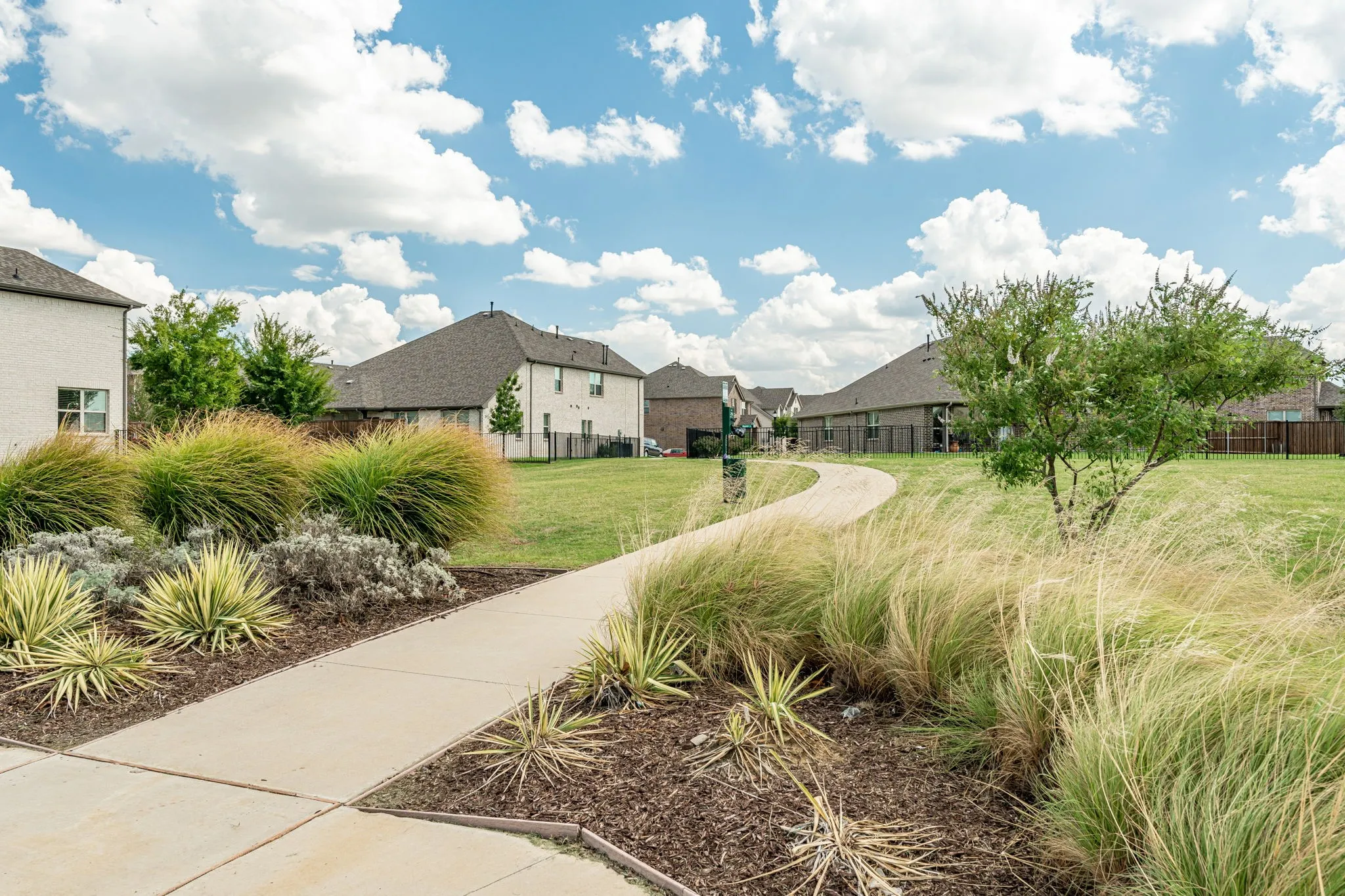 Single Family Residence For Sale in Denton County , 6229 Lassen Court, Celina, Texas 76227, 4 Bedroom, 3 Bathroom, 2 Garage spaces, 2,494 Sqft, built in 2024, mls#21276482, Real Estate Agent in Celina, Homes For Sale in Denton county, Homes For Sale in Celina, Realtor in Celina Texas, Real Estate Brokerage Independent Realty Texas, Luminita Cordes Realtor