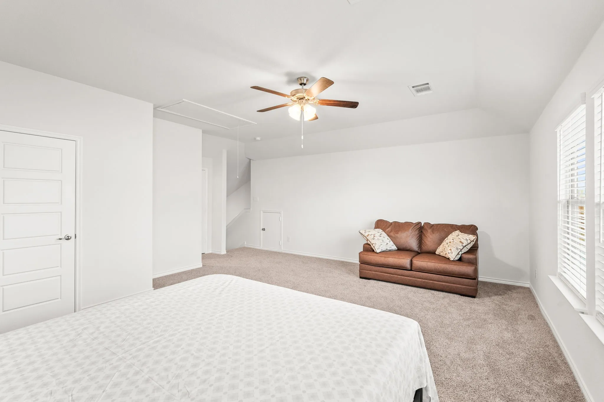 Single Family Residence For Sale in Denton County , 6229 Lassen Court, Celina, Texas 76227, 4 Bedroom, 3 Bathroom, 2 Garage spaces, 2,494 Sqft, built in 2024, mls#21276482, Real Estate Agent in Celina, Homes For Sale in Denton county, Homes For Sale in Celina, Realtor in Celina Texas, Real Estate Brokerage Independent Realty Texas, Luminita Cordes Realtor