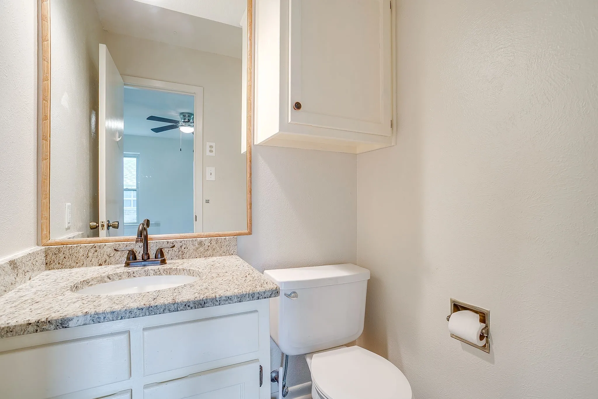 Single Family Residence For Sale in Parker County , 709 N Avenue B, Springtown, Texas 76082, 3 Bedroom, 3 Bathroom, 1 Garage spaces, 1,535 Sqft, built in 1985, mls#21274304, Real Estate Agent in Springtown, Homes For Sale in Parker county, Homes For Sale in Springtown, Realtor in Springtown Texas, Real Estate Brokerage Independent Realty Texas, Luminita Cordes Realtor