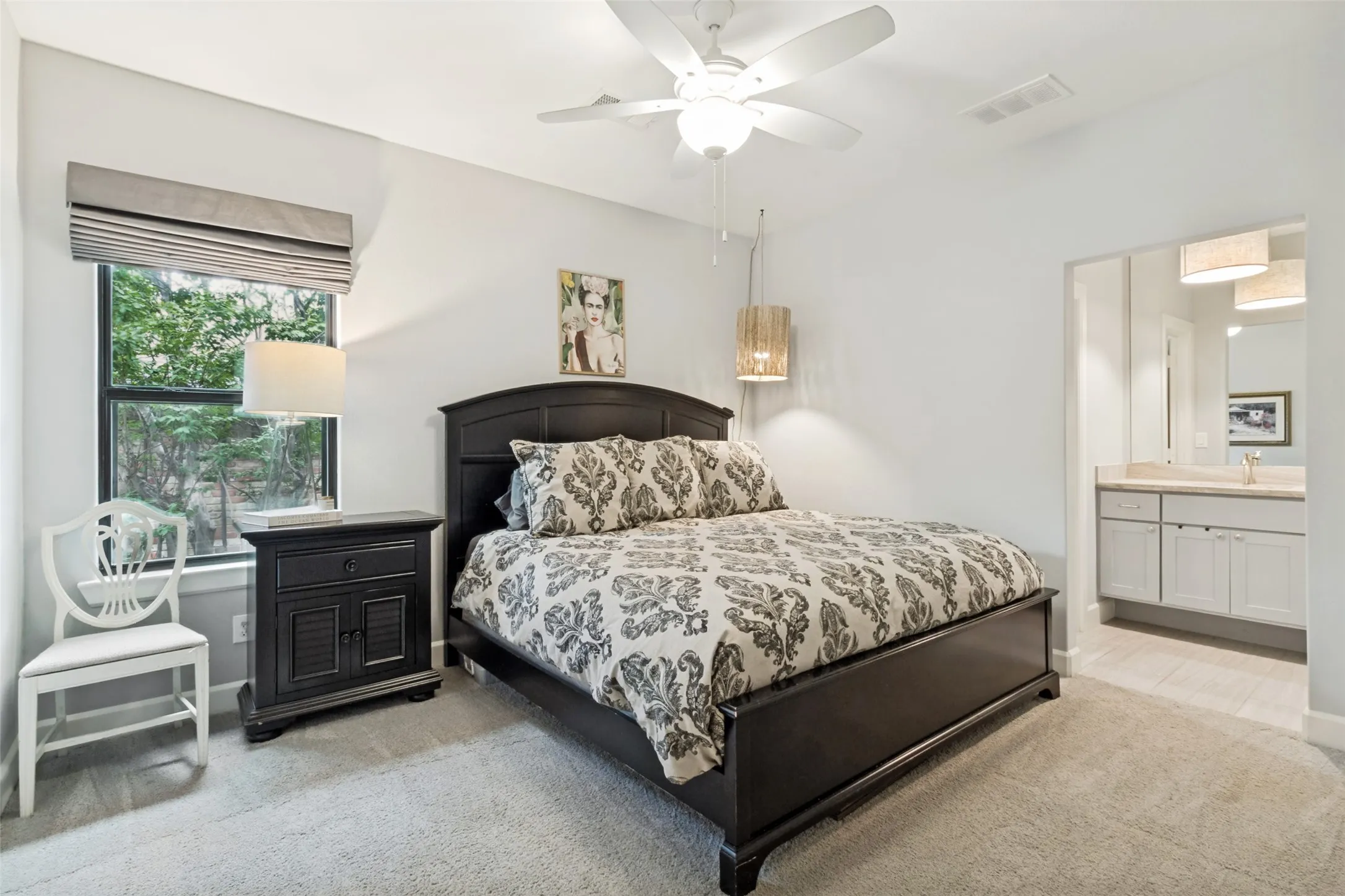 Single Family Residence For Sale in Dallas County , 4407 Emerson Avenue, University Park, Texas 75205, 4 Bedroom, 5 Bathroom, 2 Garage spaces, 3,556 Sqft, built in 2017, mls#21247264, Real Estate Agent in University Park, Homes For Sale in Dallas county, Homes For Sale in University Park, Realtor in University Park Texas, Real Estate Brokerage Independent Realty Texas, Luminita Cordes Realtor