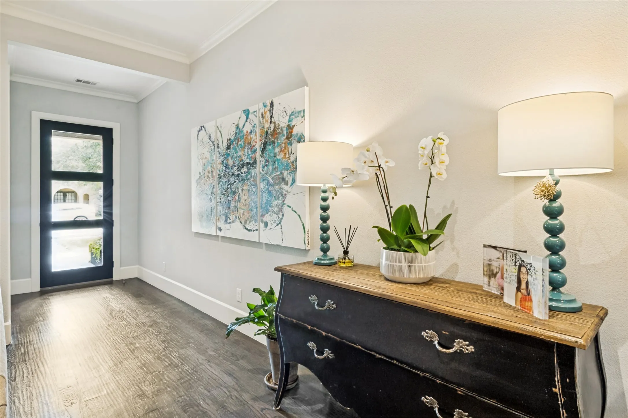 Single Family Residence For Sale in Dallas County , 4407 Emerson Avenue, University Park, Texas 75205, 4 Bedroom, 5 Bathroom, 2 Garage spaces, 3,556 Sqft, built in 2017, mls#21247264, Real Estate Agent in University Park, Homes For Sale in Dallas county, Homes For Sale in University Park, Realtor in University Park Texas, Real Estate Brokerage Independent Realty Texas, Luminita Cordes Realtor