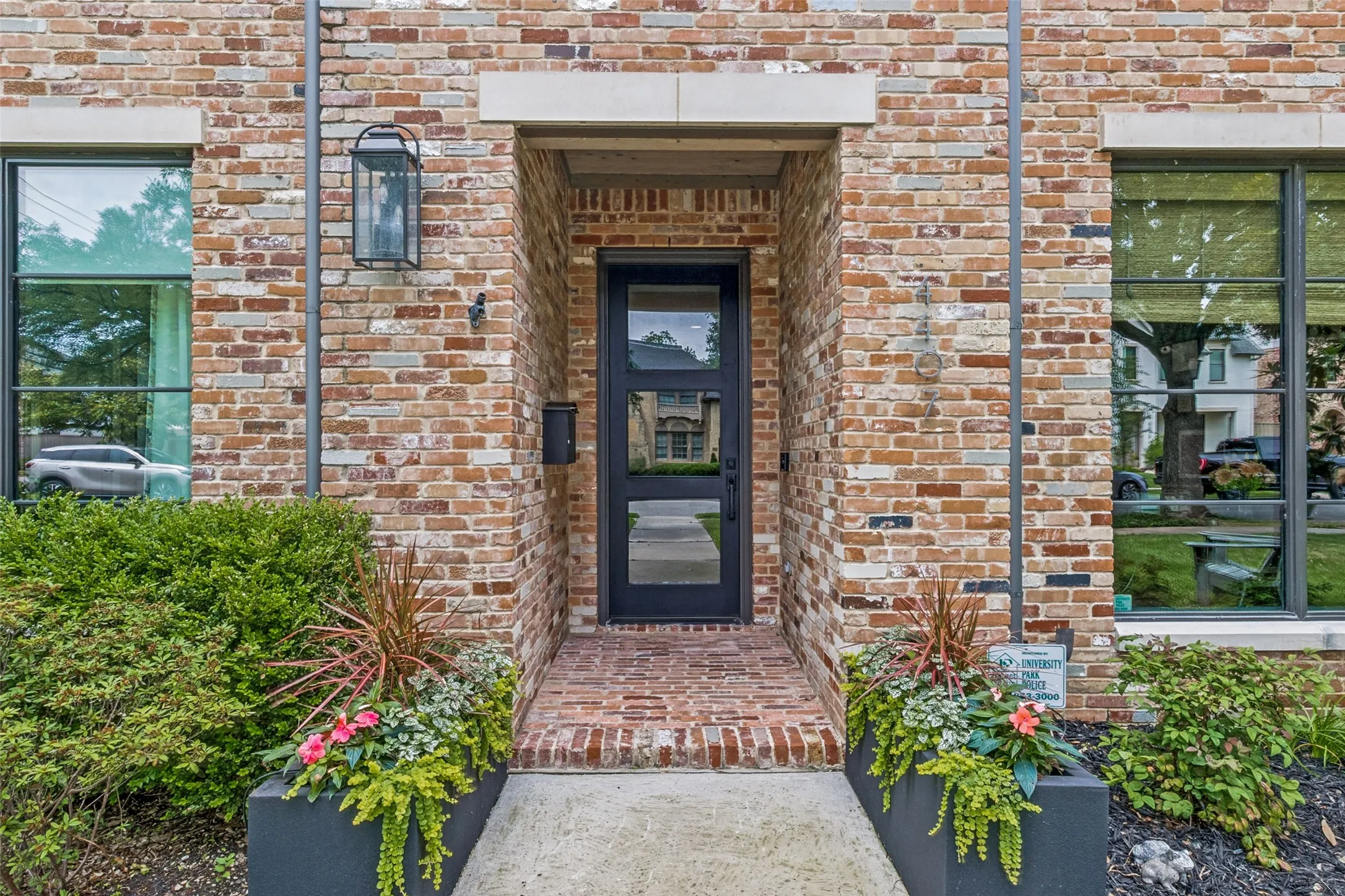 Single Family Residence For Sale in Dallas County , 4407 Emerson Avenue, University Park, Texas 75205, 4 Bedroom, 5 Bathroom, 2 Garage spaces, 3,556 Sqft, built in 2017, mls#21247264, Real Estate Agent in University Park, Homes For Sale in Dallas county, Homes For Sale in University Park, Realtor in University Park Texas, Real Estate Brokerage Independent Realty Texas, Luminita Cordes Realtor