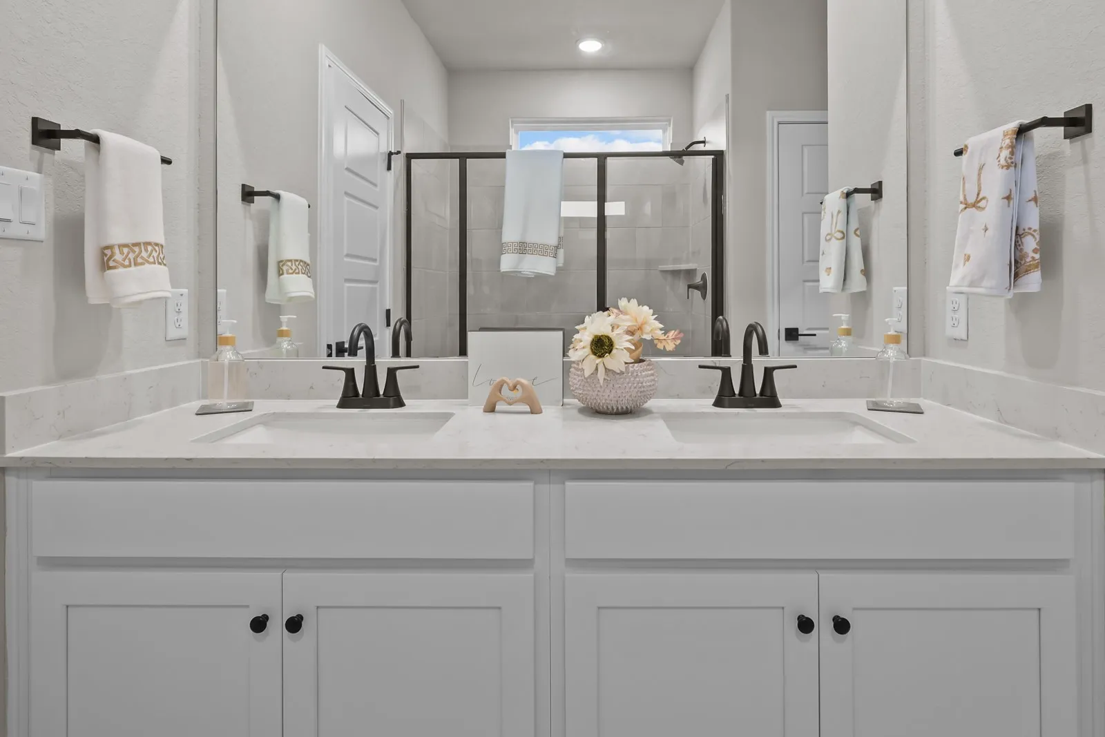 Single Family Residence For Sale in Guadalupe County , 425 Tims Way, Seguin, Texas 78155, 4 Bedroom, 3 Bathroom, 2 Garage spaces, 1,917 Sqft, built in 2026, mls#21279292, Real Estate Agent in Seguin, Homes For Sale in Guadalupe county, Homes For Sale in Seguin, Realtor in Seguin Texas, Real Estate Brokerage Independent Realty Texas, Luminita Cordes Realtor