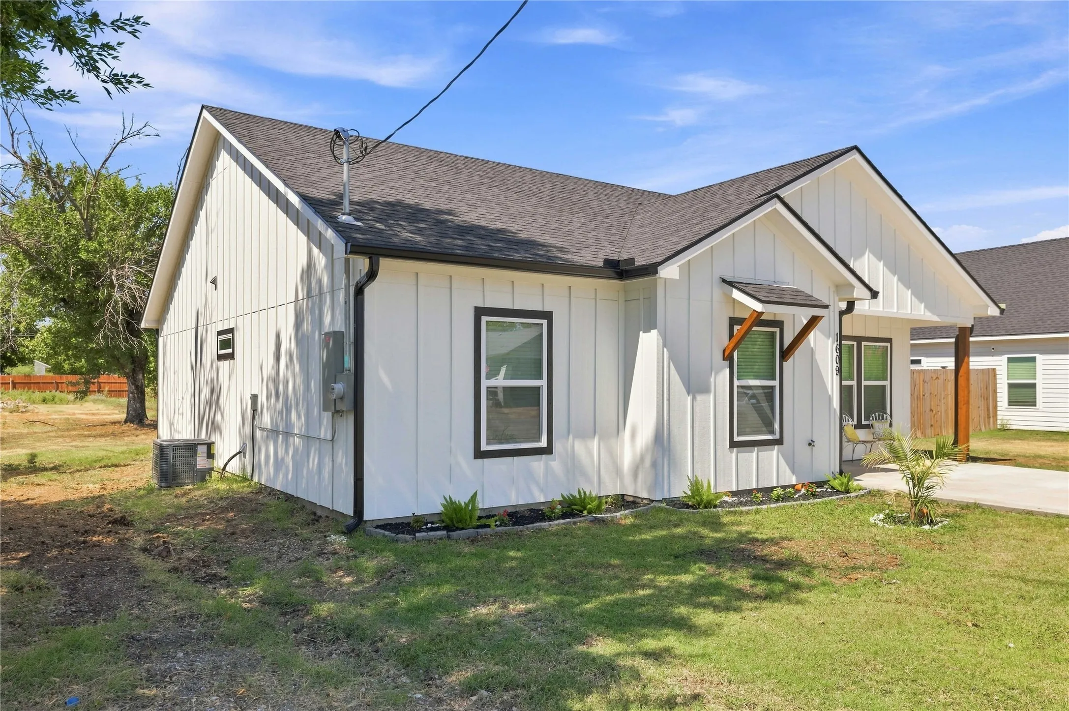 Single Family Residence For Sale in Brown County , 1609 2nd Street, Brownwood, Texas 76801, 3 Bedroom, 2 Bathroom, Garage spaces, 1,450 Sqft, built in 2026, mls#21279307, Real Estate Agent in Brownwood, Homes For Sale in Brown county, Homes For Sale in Brownwood, Realtor in Brownwood Texas, Real Estate Brokerage Independent Realty Texas, Luminita Cordes Realtor