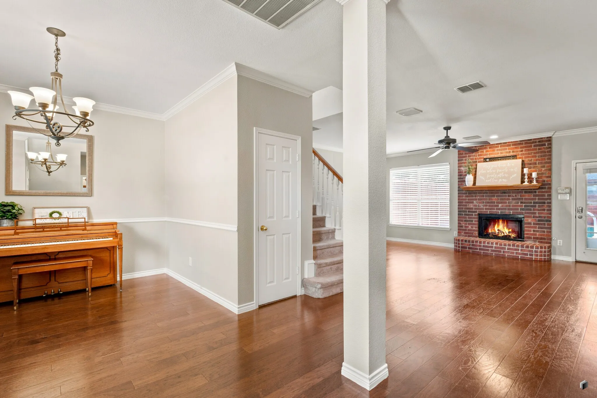 Single Family Residence For Sale in Collin County , 1214 Cameron Lane, Allen, Texas 75002, 3 Bedroom, 3 Bathroom, 2 Garage spaces, 2,297 Sqft, built in 1998, mls#21278002, Real Estate Agent in Allen, Homes For Sale in Collin county, Homes For Sale in Allen, Realtor in Allen Texas, Real Estate Brokerage Independent Realty Texas, Luminita Cordes Realtor