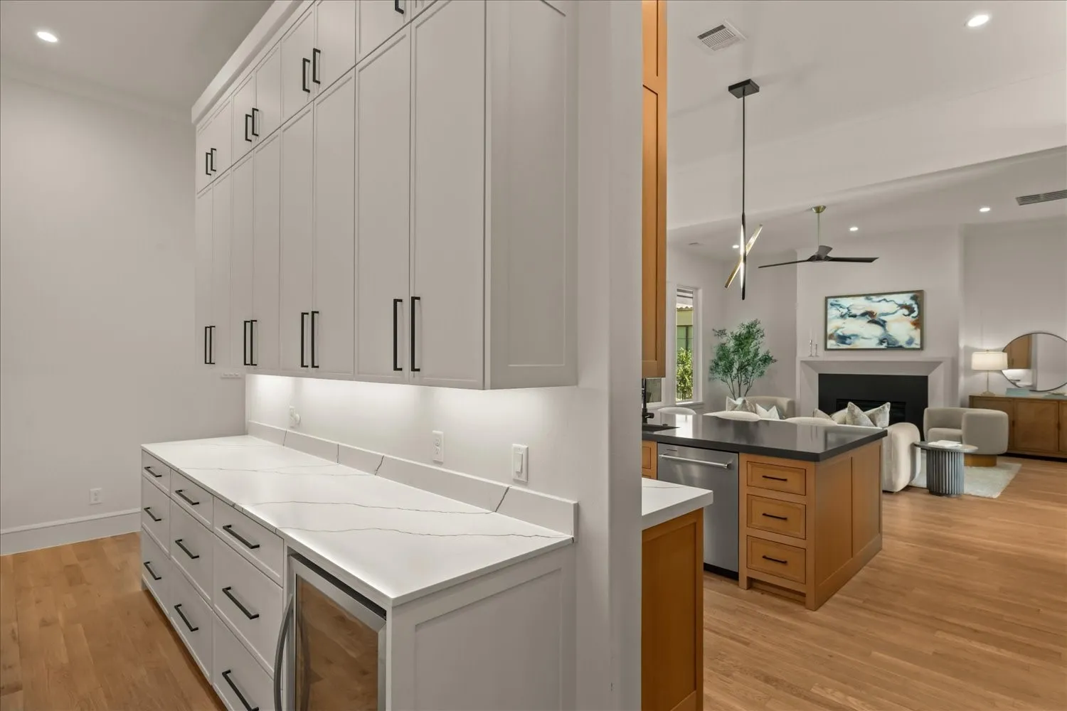 Single Family Residence For Sale in Rockwall County , 121 Sawgrass Drive, Heath, Texas 75032, 4 Bedroom, 4 Bathroom, 3 Garage spaces, 4,281 Sqft, built in 2023, mls#21279332, Real Estate Agent in Heath, Homes For Sale in Rockwall county, Homes For Sale in Heath, Realtor in Heath Texas, Real Estate Brokerage Independent Realty Texas, Luminita Cordes Realtor