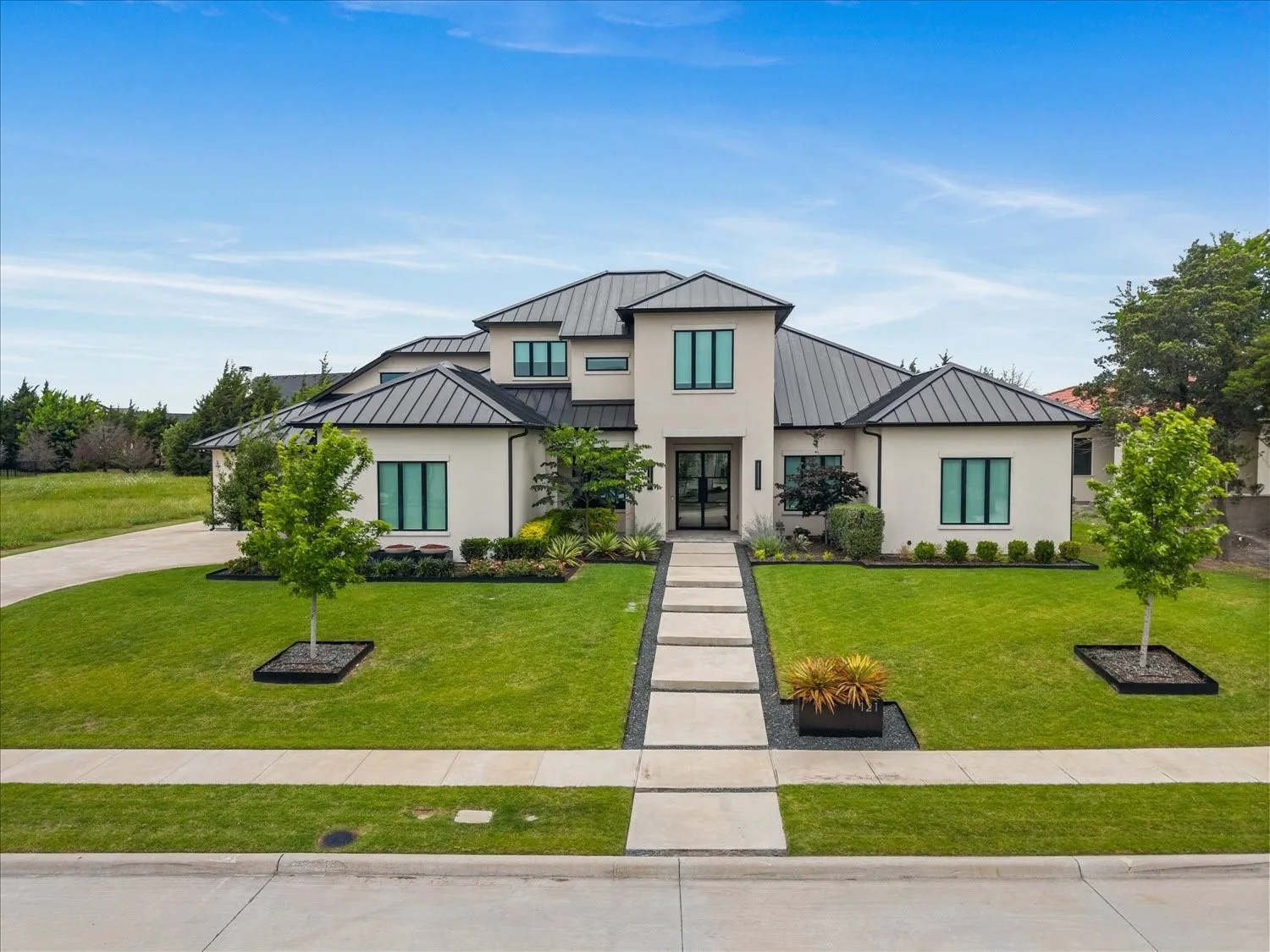 Single Family Residence For Sale in Rockwall County , 121 Sawgrass Drive, Heath, Texas 75032, 4 Bedroom, 4 Bathroom, 3 Garage spaces, 4,281 Sqft, built in 2023, mls#21279332, Real Estate Agent in Heath, Homes For Sale in Rockwall county, Homes For Sale in Heath, Realtor in Heath Texas, Real Estate Brokerage Independent Realty Texas, Luminita Cordes Realtor