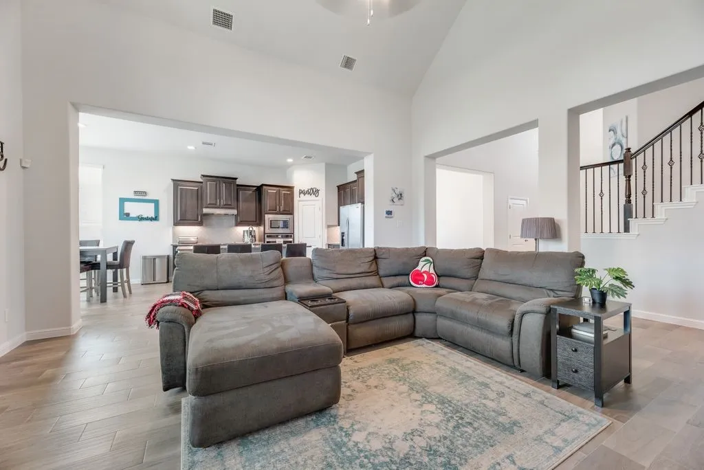 Single Family Residence For Sale in Tarrant County , 7807 Links Drive, Arlington, Texas 76001, 4 Bedroom, 3 Bathroom, 3 Garage spaces, 3,026 Sqft, built in 2020, mls#21277528, Real Estate Agent in Arlington, Homes For Sale in Tarrant county, Homes For Sale in Arlington, Realtor in Arlington Texas, Real Estate Brokerage Independent Realty Texas, Luminita Cordes Realtor