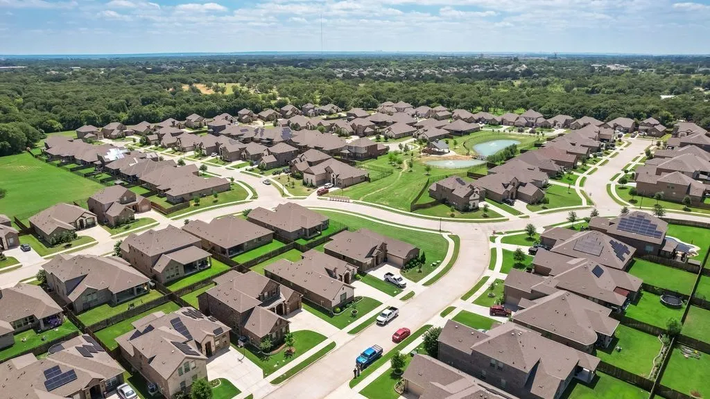 Single Family Residence For Sale in Tarrant County , 7807 Links Drive, Arlington, Texas 76001, 4 Bedroom, 3 Bathroom, 3 Garage spaces, 3,026 Sqft, built in 2020, mls#21277528, Real Estate Agent in Arlington, Homes For Sale in Tarrant county, Homes For Sale in Arlington, Realtor in Arlington Texas, Real Estate Brokerage Independent Realty Texas, Luminita Cordes Realtor