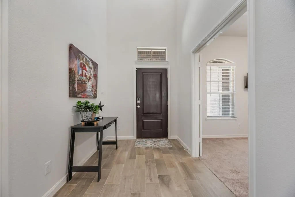 Single Family Residence For Sale in Tarrant County , 7807 Links Drive, Arlington, Texas 76001, 4 Bedroom, 3 Bathroom, 3 Garage spaces, 3,026 Sqft, built in 2020, mls#21277528, Real Estate Agent in Arlington, Homes For Sale in Tarrant county, Homes For Sale in Arlington, Realtor in Arlington Texas, Real Estate Brokerage Independent Realty Texas, Luminita Cordes Realtor