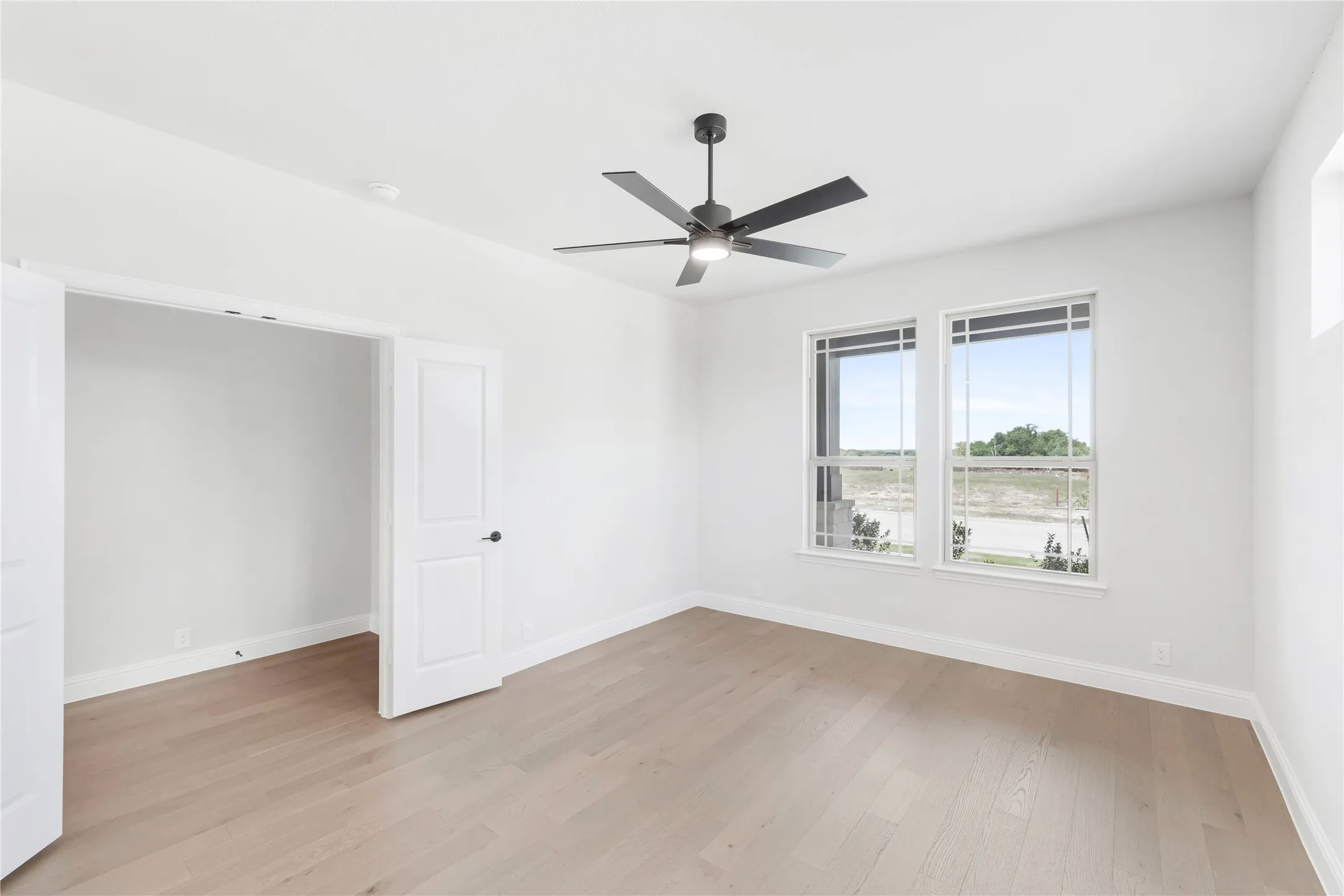 Single Family Residence For Sale in Ellis County , 924 Lasalle Drive, Red Oak, Texas 75154, 4 Bedroom, 4 Bathroom, 2 Garage spaces, 3,774 Sqft, built in 2026, mls#21278975, Real Estate Agent in Red Oak, Homes For Sale in Ellis county, Homes For Sale in Red Oak, Realtor in Red Oak Texas, Real Estate Brokerage Independent Realty Texas, Luminita Cordes Realtor