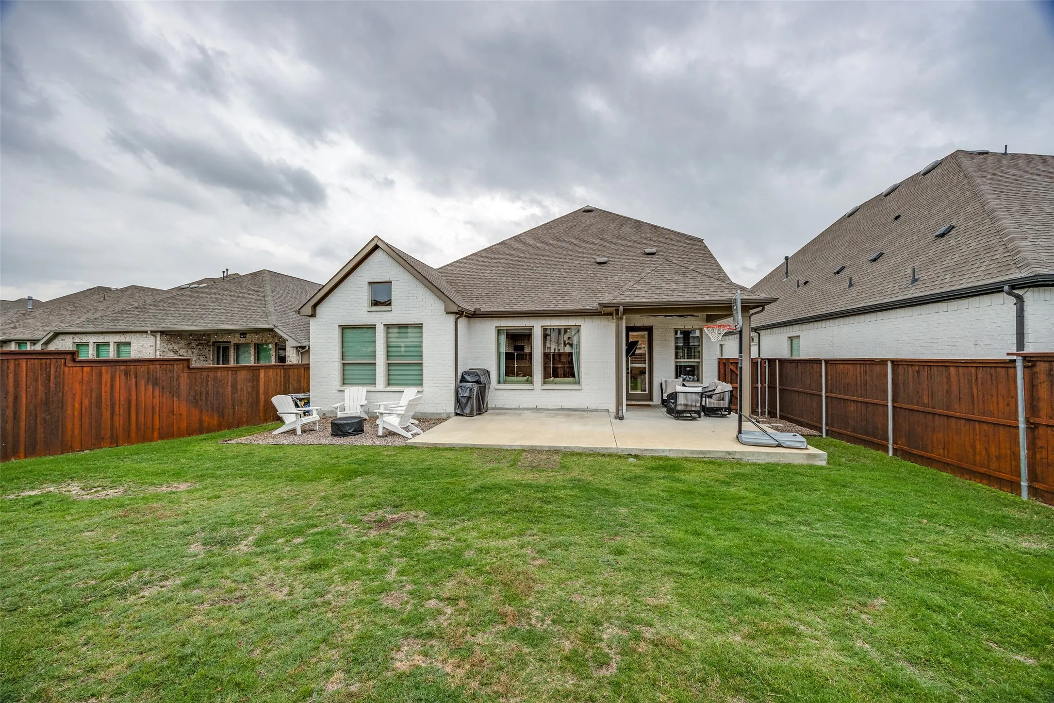 Single Family Residence For Sale in Collin County , 2716 War Admiral, Celina, Texas 75009, 4 Bedroom, 5 Bathroom, 2 Garage spaces, 3,149 Sqft, built in 2021, mls#21260599, Real Estate Agent in Celina, Homes For Sale in Collin county, Homes For Sale in Celina, Realtor in Celina Texas, Real Estate Brokerage Independent Realty Texas, Luminita Cordes Realtor