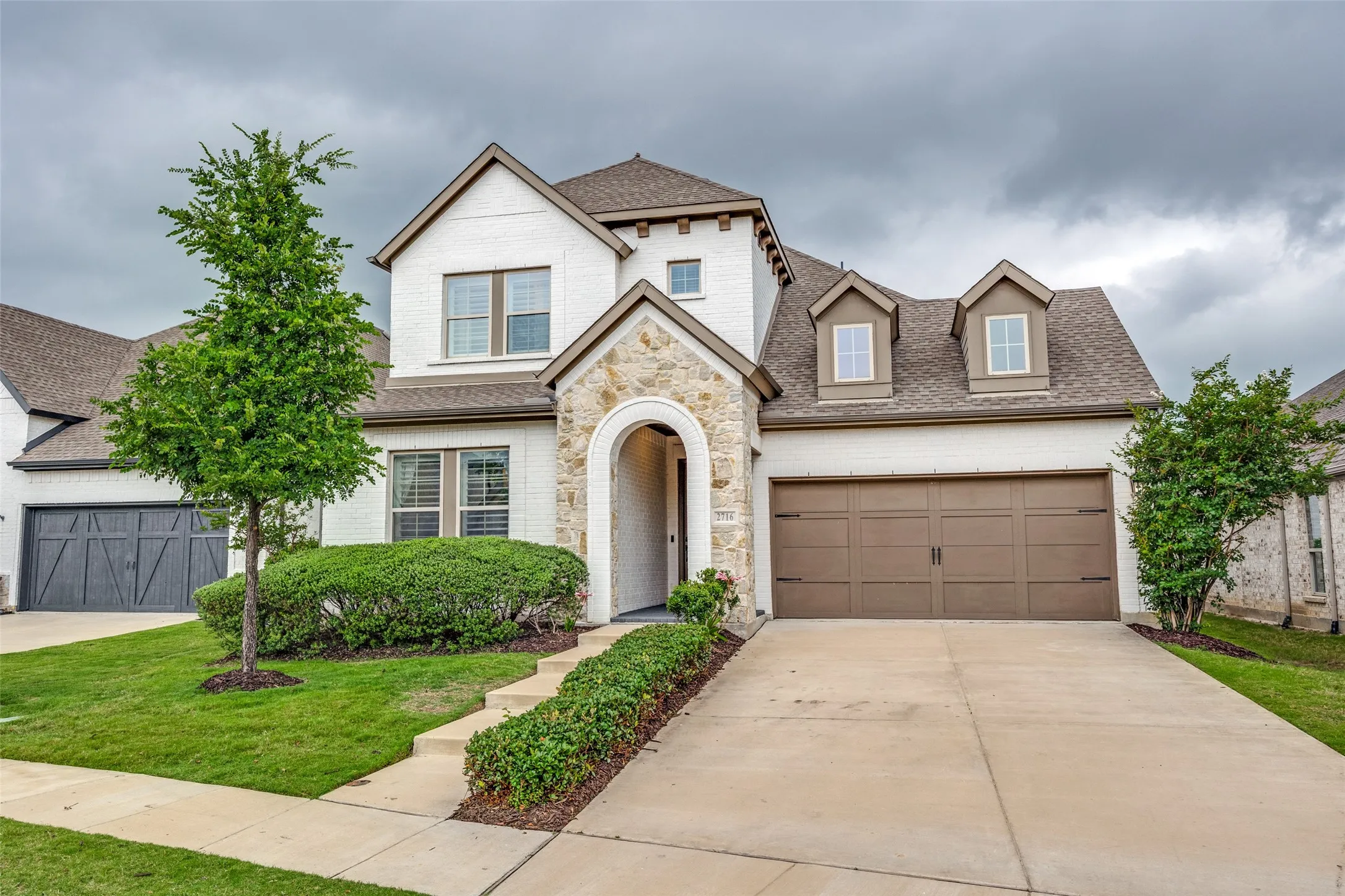 Single Family Residence For Sale in Collin County , 2716 War Admiral, Celina, Texas 75009, 4 Bedroom, 5 Bathroom, 2 Garage spaces, 3,149 Sqft, built in 2021, mls#21260599, Real Estate Agent in Celina, Homes For Sale in Collin county, Homes For Sale in Celina, Realtor in Celina Texas, Real Estate Brokerage Independent Realty Texas, Luminita Cordes Realtor