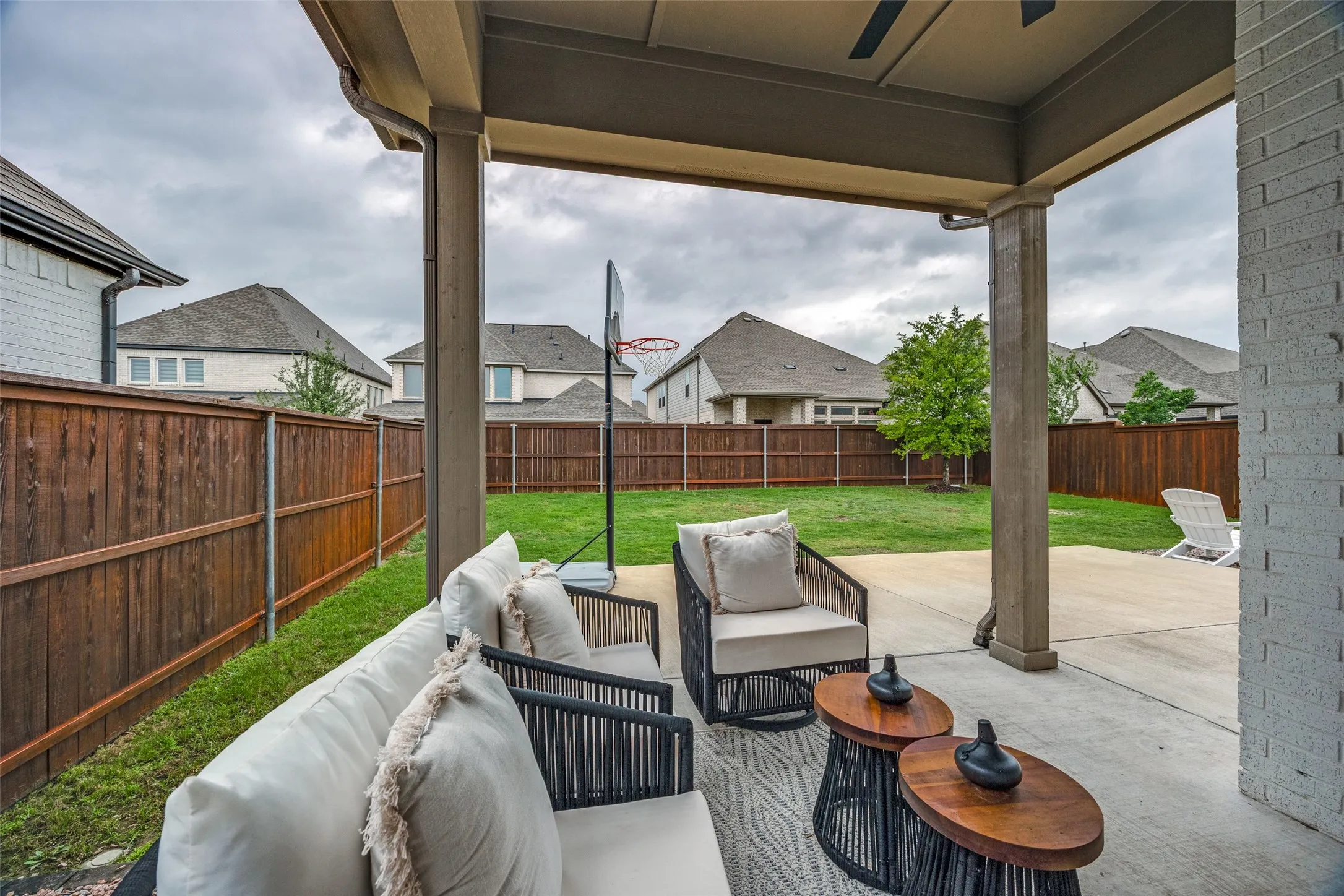 Single Family Residence For Sale in Collin County , 2716 War Admiral, Celina, Texas 75009, 4 Bedroom, 5 Bathroom, 2 Garage spaces, 3,149 Sqft, built in 2021, mls#21260599, Real Estate Agent in Celina, Homes For Sale in Collin county, Homes For Sale in Celina, Realtor in Celina Texas, Real Estate Brokerage Independent Realty Texas, Luminita Cordes Realtor