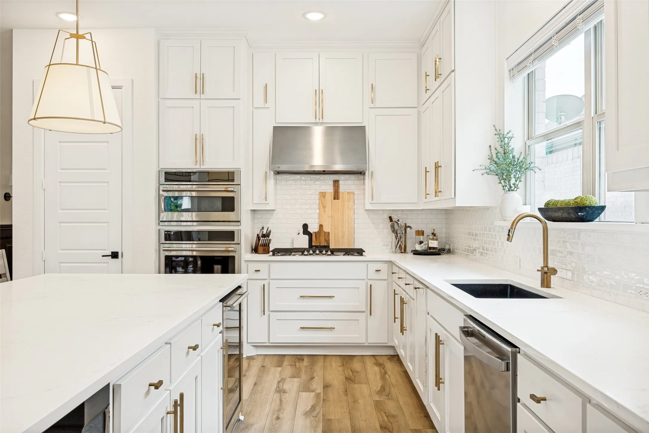 Single Family Residence For Sale in Collin County , 2716 War Admiral, Celina, Texas 75009, 4 Bedroom, 5 Bathroom, 2 Garage spaces, 3,149 Sqft, built in 2021, mls#21260599, Real Estate Agent in Celina, Homes For Sale in Collin county, Homes For Sale in Celina, Realtor in Celina Texas, Real Estate Brokerage Independent Realty Texas, Luminita Cordes Realtor