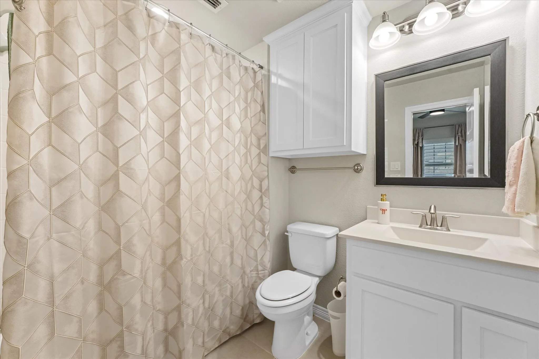 Single Family Residence For Sale in Collin County , 1313 Grassland Drive, Celina, Texas 75009, 4 Bedroom, 6 Bathroom, 3 Garage spaces, 3,821 Sqft, built in 2015, mls#21279373, Real Estate Agent in Celina, Homes For Sale in Collin county, Homes For Sale in Celina, Realtor in Celina Texas, Real Estate Brokerage Independent Realty Texas, Luminita Cordes Realtor