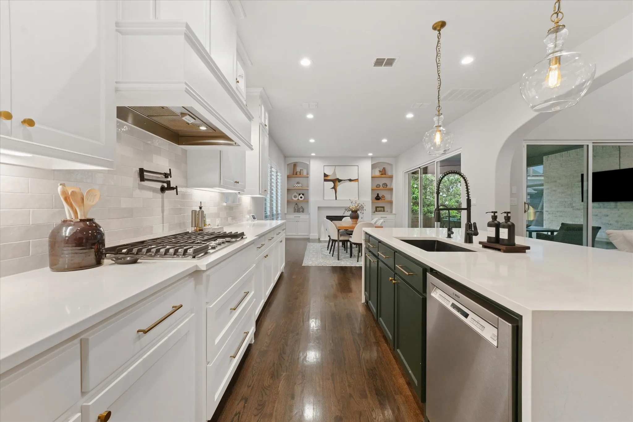 Single Family Residence For Sale in Collin County , 1313 Grassland Drive, Celina, Texas 75009, 4 Bedroom, 6 Bathroom, 3 Garage spaces, 3,821 Sqft, built in 2015, mls#21279373, Real Estate Agent in Celina, Homes For Sale in Collin county, Homes For Sale in Celina, Realtor in Celina Texas, Real Estate Brokerage Independent Realty Texas, Luminita Cordes Realtor