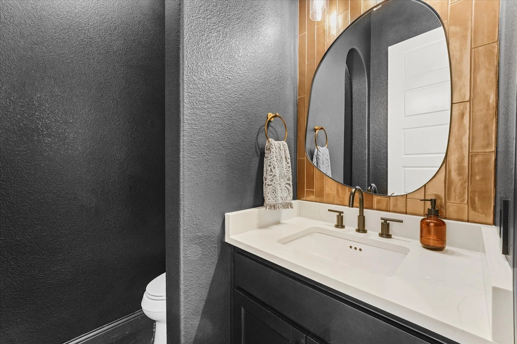 Single Family Residence For Sale in Collin County , 1313 Grassland Drive, Celina, Texas 75009, 4 Bedroom, 6 Bathroom, 3 Garage spaces, 3,821 Sqft, built in 2015, mls#21279373, Real Estate Agent in Celina, Homes For Sale in Collin county, Homes For Sale in Celina, Realtor in Celina Texas, Real Estate Brokerage Independent Realty Texas, Luminita Cordes Realtor