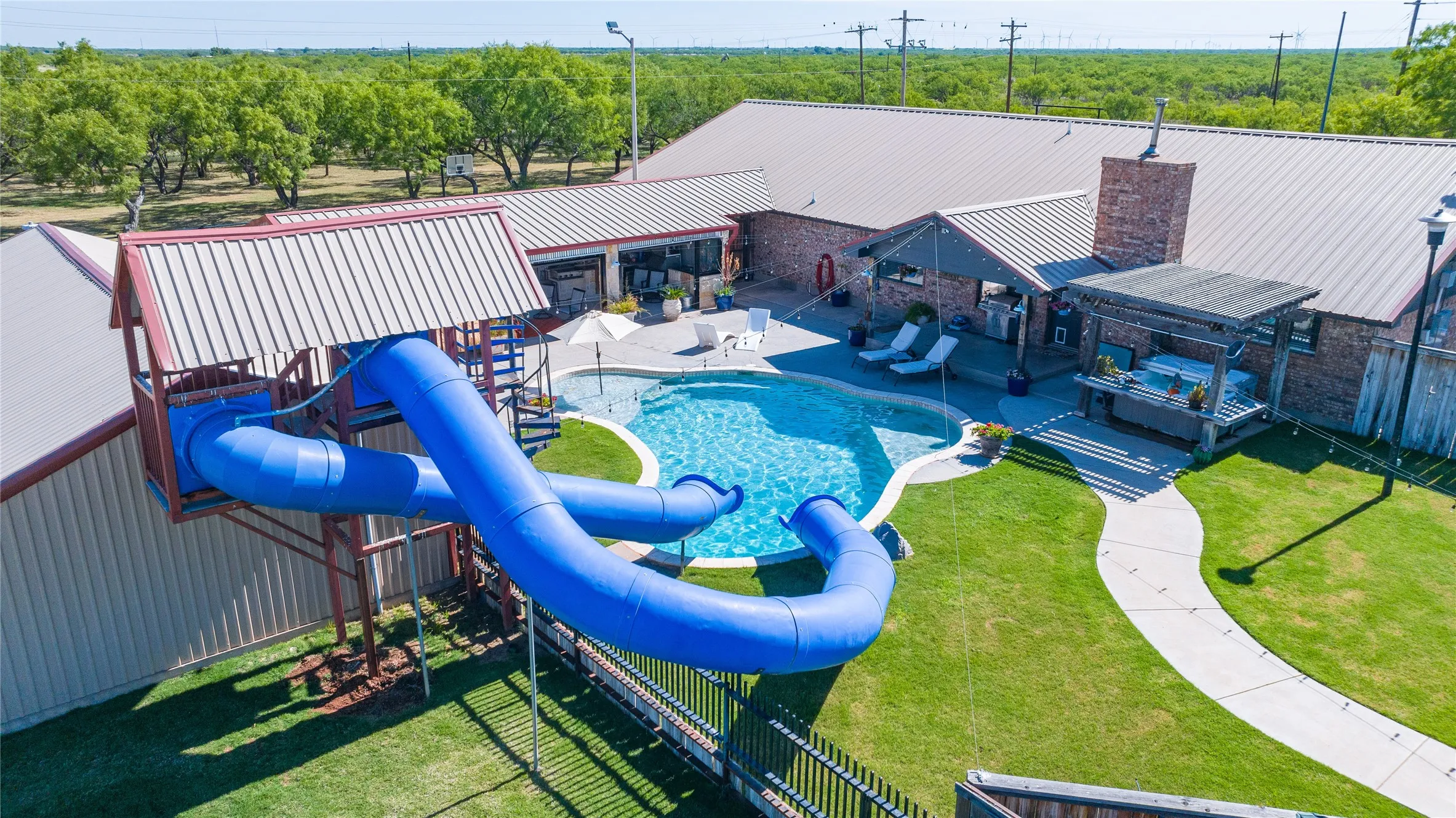 Single Family Residence For Sale in Taylor County , 426 S elmdale, Abilene, Texas 79602, 4 Bedroom, 3 Bathroom, 3 Garage spaces, 3,144 Sqft, built in 2005, mls#21270424, Real Estate Agent in Abilene, Homes For Sale in Taylor county, Homes For Sale in Abilene, Realtor in Abilene Texas, Real Estate Brokerage Independent Realty Texas, Luminita Cordes Realtor