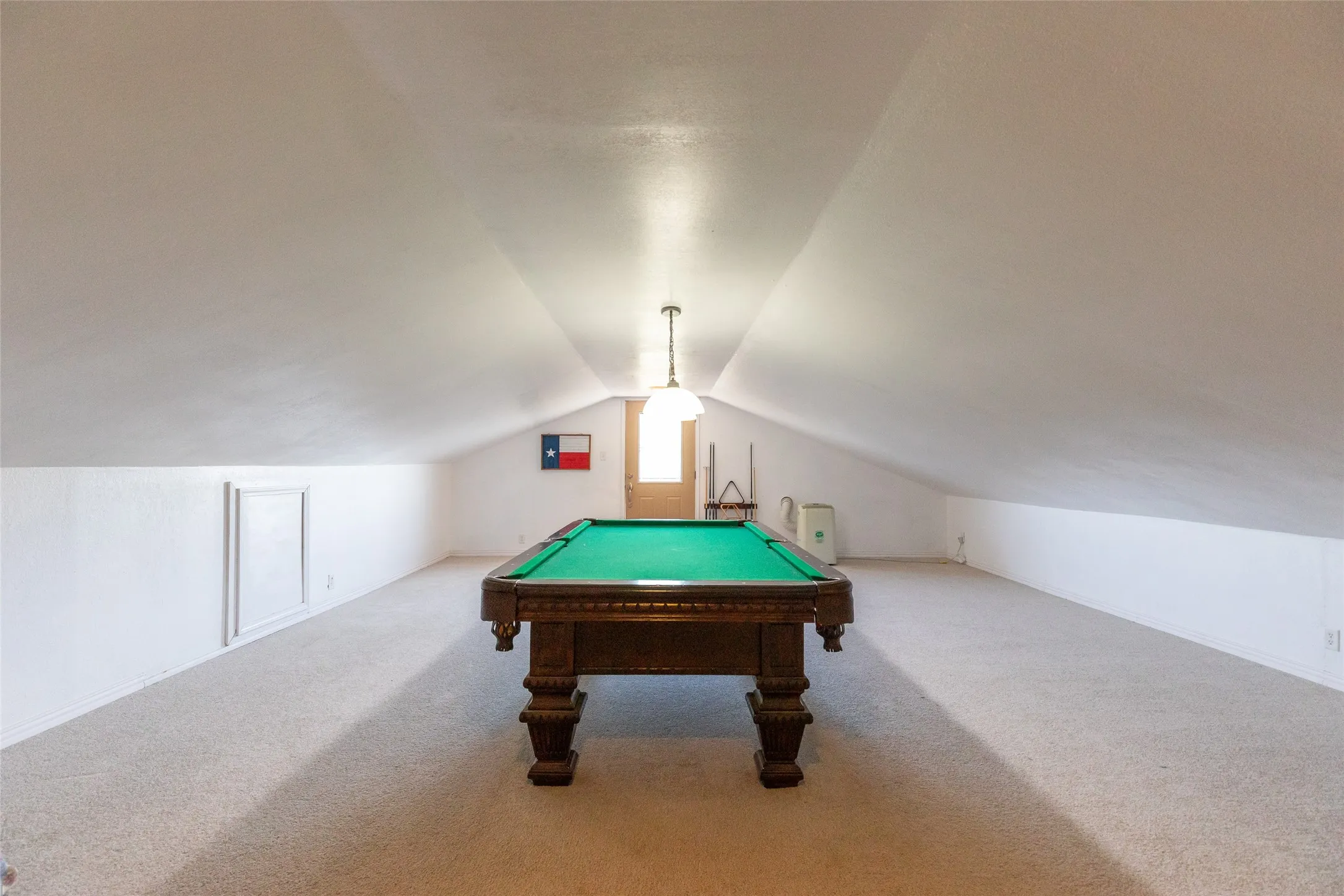 Single Family Residence For Sale in Taylor County , 426 S elmdale, Abilene, Texas 79602, 4 Bedroom, 3 Bathroom, 3 Garage spaces, 3,144 Sqft, built in 2005, mls#21270424, Real Estate Agent in Abilene, Homes For Sale in Taylor county, Homes For Sale in Abilene, Realtor in Abilene Texas, Real Estate Brokerage Independent Realty Texas, Luminita Cordes Realtor