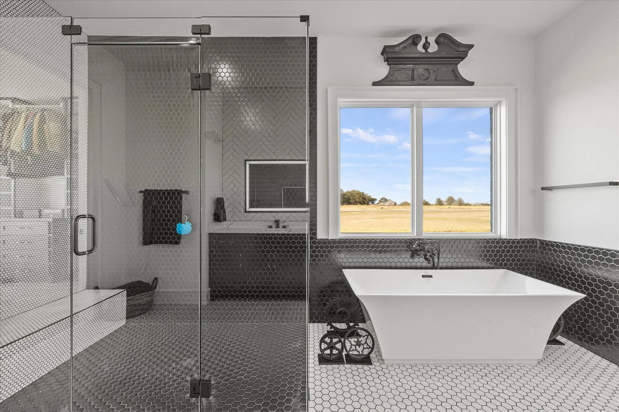 Single Family Residence For Sale in Kaufman County , 1240 Deerfield Drive, Wills Point, Texas 75169, 5 Bedroom, 5 Bathroom, 2 Garage spaces, 4,590 Sqft, built in 2022, mls#21261849, Real Estate Agent in Wills Point, Homes For Sale in Kaufman county, Homes For Sale in Wills Point, Realtor in Wills Point Texas, Real Estate Brokerage Independent Realty Texas, Luminita Cordes Realtor