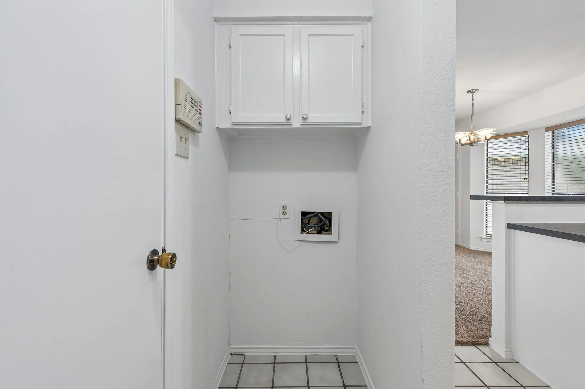 Single Family Residence For Sale in Tarrant County , 502 Parsley Lane, Euless, Texas 76039, 3 Bedroom, 2 Bathroom, 2 Garage spaces, 1,506 Sqft, built in 1984, mls#21277500, Real Estate Agent in Euless, Homes For Sale in Tarrant county, Homes For Sale in Euless, Realtor in Euless Texas, Real Estate Brokerage Independent Realty Texas, Luminita Cordes Realtor