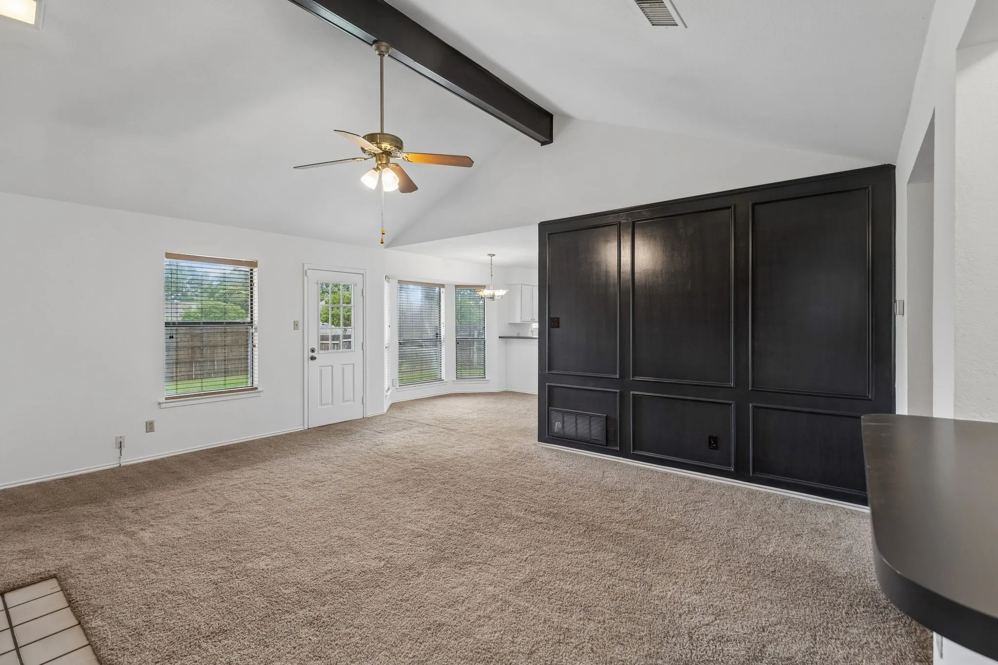 Single Family Residence For Sale in Tarrant County , 502 Parsley Lane, Euless, Texas 76039, 3 Bedroom, 2 Bathroom, 2 Garage spaces, 1,506 Sqft, built in 1984, mls#21277500, Real Estate Agent in Euless, Homes For Sale in Tarrant county, Homes For Sale in Euless, Realtor in Euless Texas, Real Estate Brokerage Independent Realty Texas, Luminita Cordes Realtor