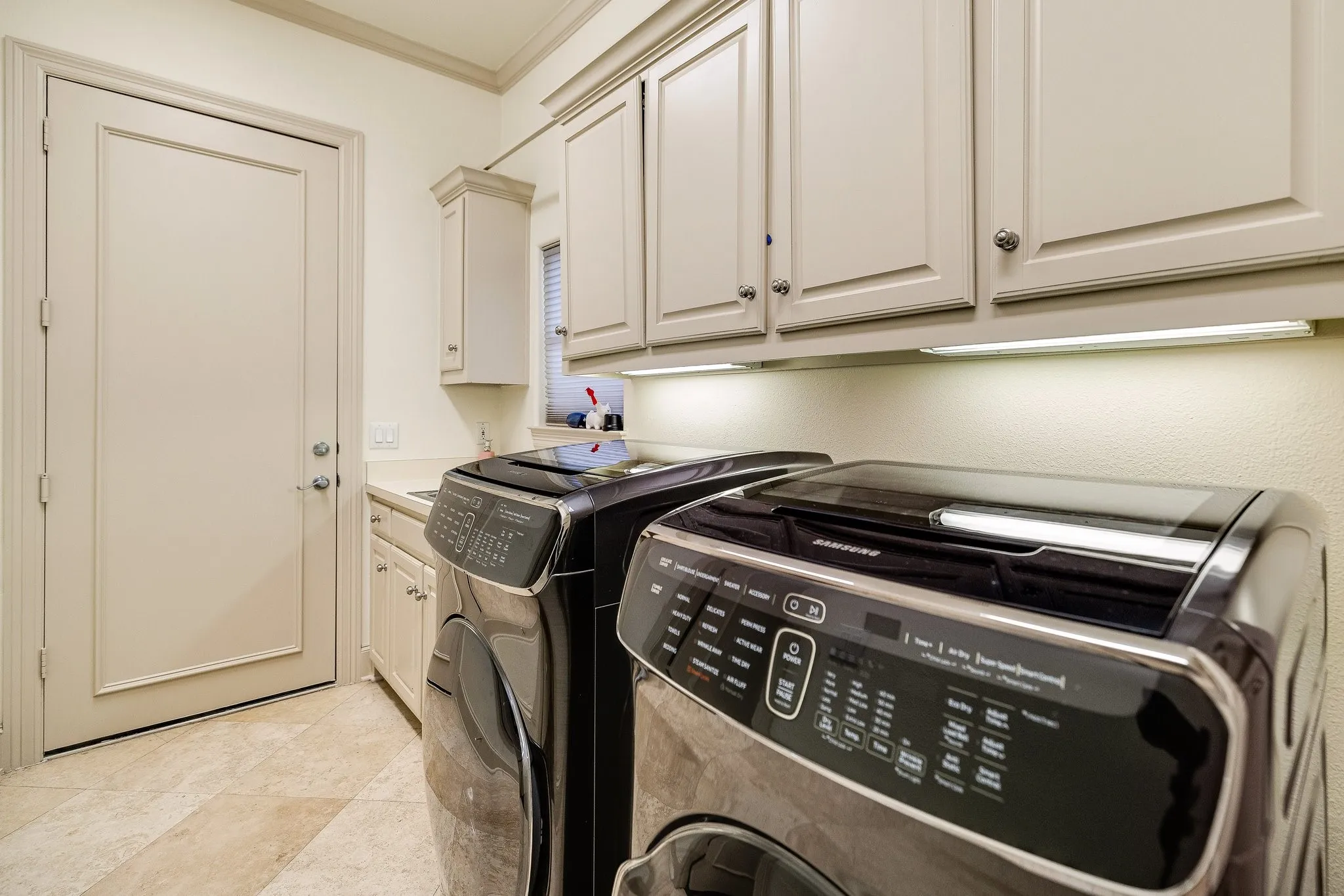 Single Family Residence For Sale in Collin County , 18729 Wainsborough Lane, Dallas, Texas 75287, 5 Bedrooms, 5 Bathrooms, 3 Garage spaces, 5,688 Sqft, built in 1999, Price $1,785,000, mls#21279366, Real Estate Agent in Dallas, Homes For Sale in Collin county, Homes For Sale in Dallas, Realtor in Dallas Texas, Real Estate Brokerage Independent Realty Texas, Luminita Cordes Realtor