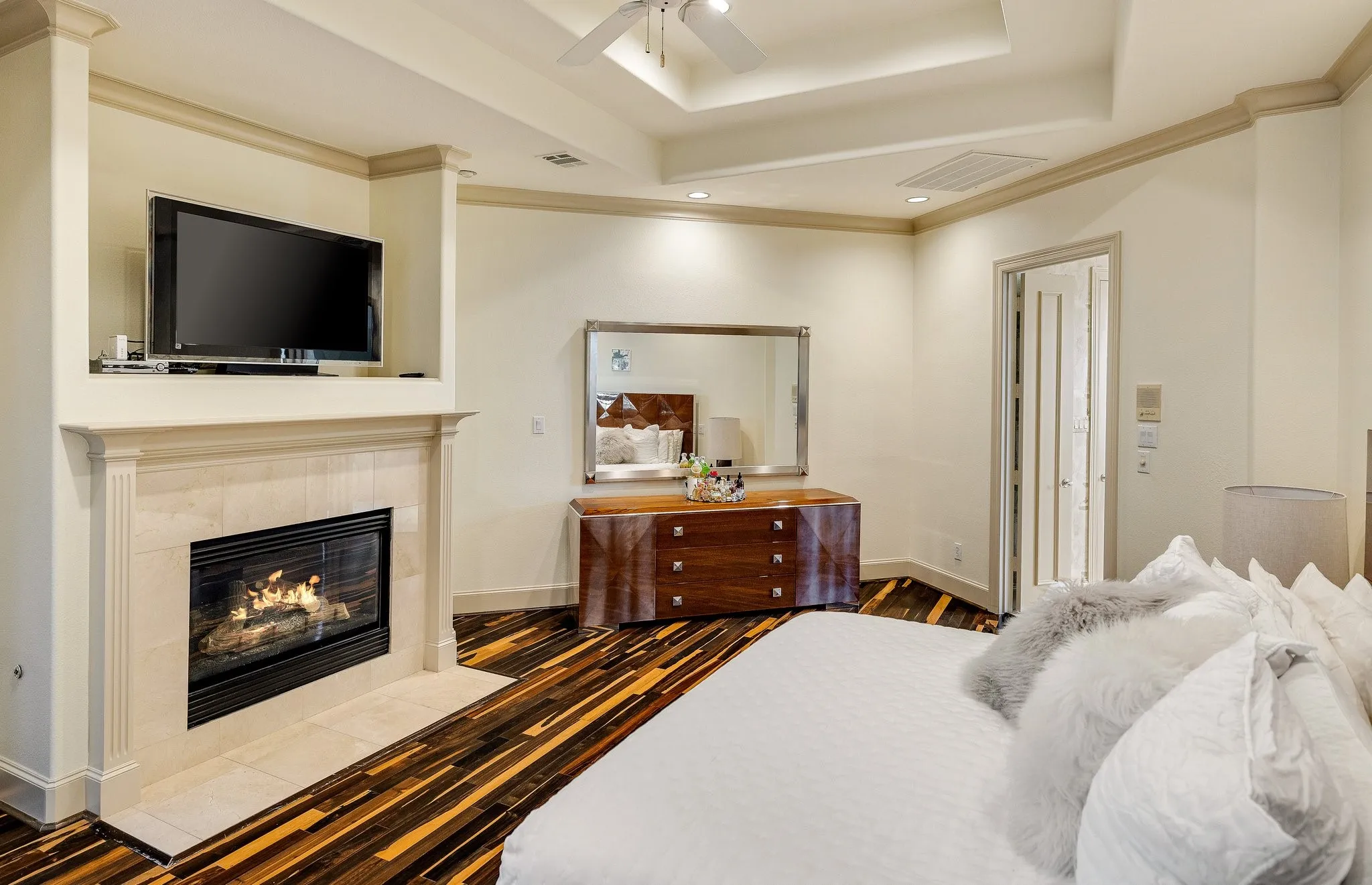 Single Family Residence For Sale in Collin County , 18729 Wainsborough Lane, Dallas, Texas 75287, 5 Bedrooms, 5 Bathrooms, 3 Garage spaces, 5,688 Sqft, built in 1999, Price $1,785,000, mls#21279366, Real Estate Agent in Dallas, Homes For Sale in Collin county, Homes For Sale in Dallas, Realtor in Dallas Texas, Real Estate Brokerage Independent Realty Texas, Luminita Cordes Realtor