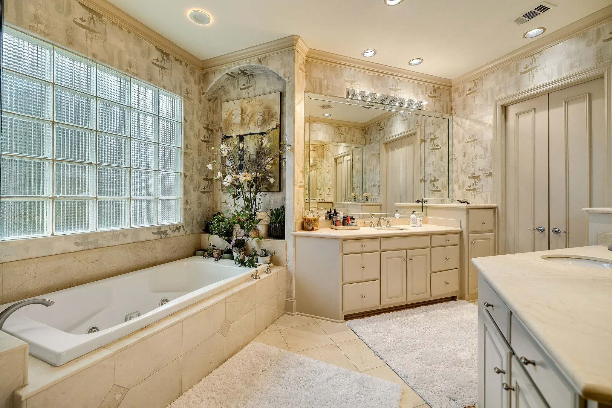 Single Family Residence For Sale in Collin County , 18729 Wainsborough Lane, Dallas, Texas 75287, 5 Bedrooms, 5 Bathrooms, 3 Garage spaces, 5,688 Sqft, built in 1999, Price $1,785,000, mls#21279366, Real Estate Agent in Dallas, Homes For Sale in Collin county, Homes For Sale in Dallas, Realtor in Dallas Texas, Real Estate Brokerage Independent Realty Texas, Luminita Cordes Realtor