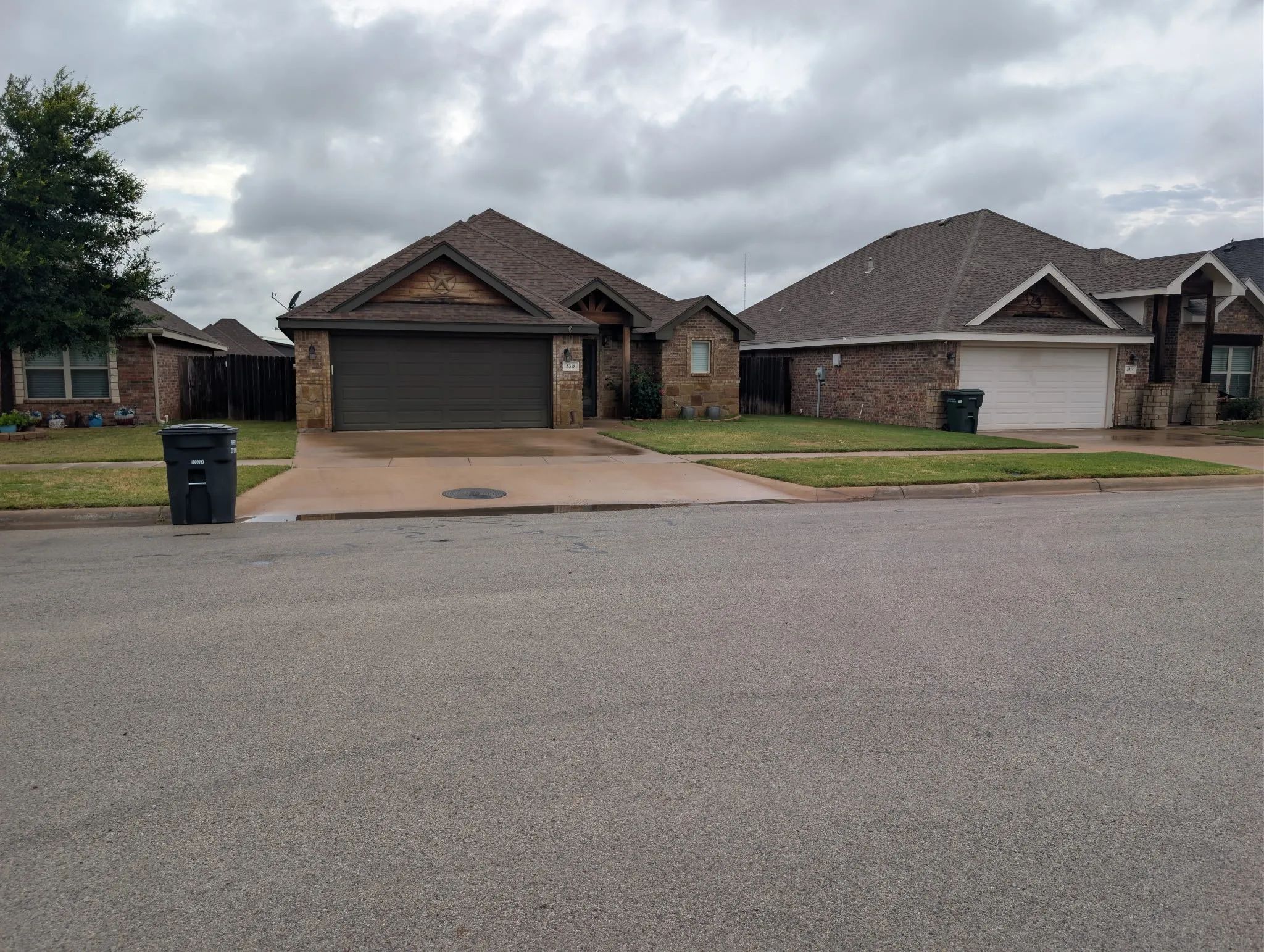 Single Family Residence For Sale in Taylor County , 5318 Catclaw Drive, Abilene, Texas 79606, 4 Bedrooms, 2 Bathrooms, 2 Garage spaces, 1,442 Sqft, built in 2016, Price $307,900, mls#21278140, Real Estate Agent in Abilene, Homes For Sale in Taylor county, Homes For Sale in Abilene, Realtor in Abilene Texas, Real Estate Brokerage Independent Realty Texas, Luminita Cordes Realtor