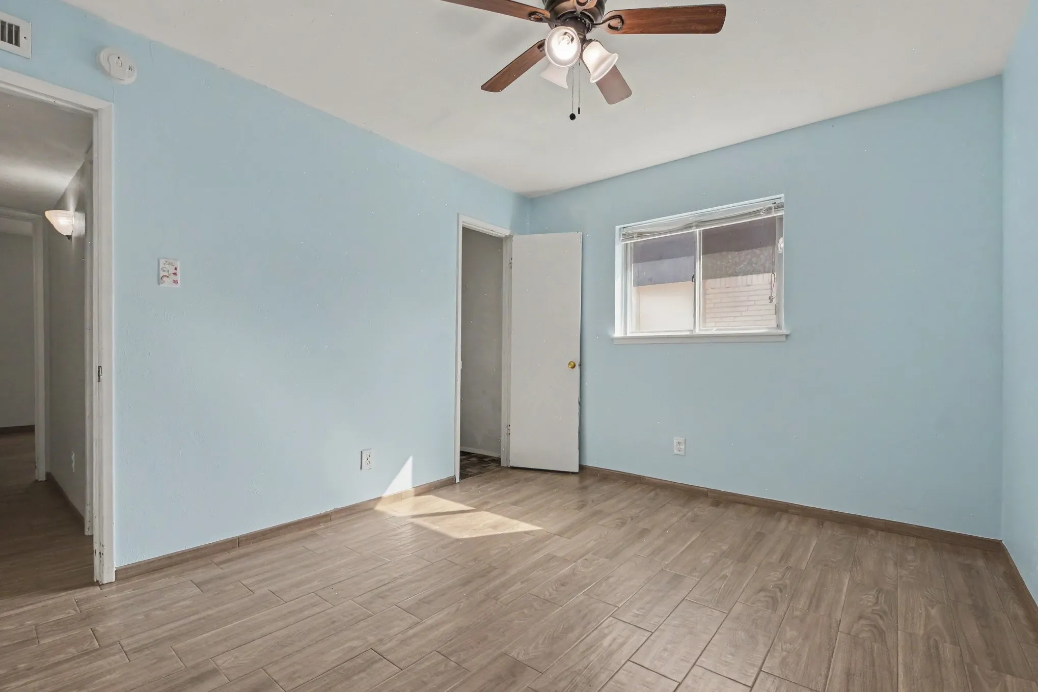 Single Family Residence For Rent in Dallas County , 2614 Branch Oaks Drive, Garland, Texas 75043, 4 Bedroom, 2 Bathroom, 2 Garage spaces, 1,734 Sqft, built in 1974, mls#21279396, Real Estate Agent in Garland, Homes For Rent in Dallas county, Homes For Rent in Garland, Realtor in Garland Texas, Real Estate Brokerage Independent Realty Texas, Luminita Cordes Realtor