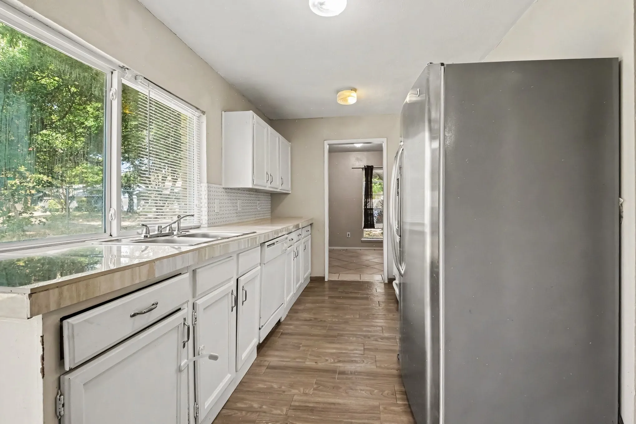 Single Family Residence For Rent in Dallas County , 2614 Branch Oaks Drive, Garland, Texas 75043, 4 Bedroom, 2 Bathroom, 2 Garage spaces, 1,734 Sqft, built in 1974, mls#21279396, Real Estate Agent in Garland, Homes For Rent in Dallas county, Homes For Rent in Garland, Realtor in Garland Texas, Real Estate Brokerage Independent Realty Texas, Luminita Cordes Realtor