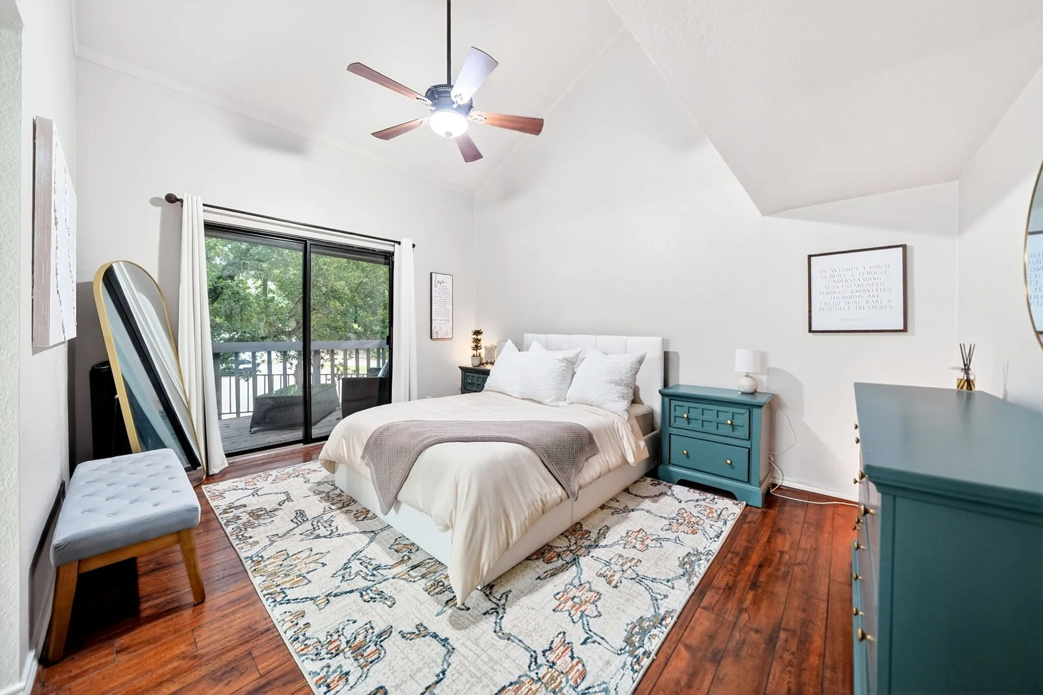 Condominium For Sale in Rockwall County , 1538 Signal Ridge Place 1538, Rockwall, Texas 75032, 3 Bedroom, 3 Bathroom, Garage spaces, 1,893 Sqft, built in 1985, mls#21276604, Real Estate Agent in Rockwall, Homes For Sale in Rockwall county, Homes For Sale in Rockwall, Realtor in Rockwall Texas, Real Estate Brokerage Independent Realty Texas, Luminita Cordes Realtor