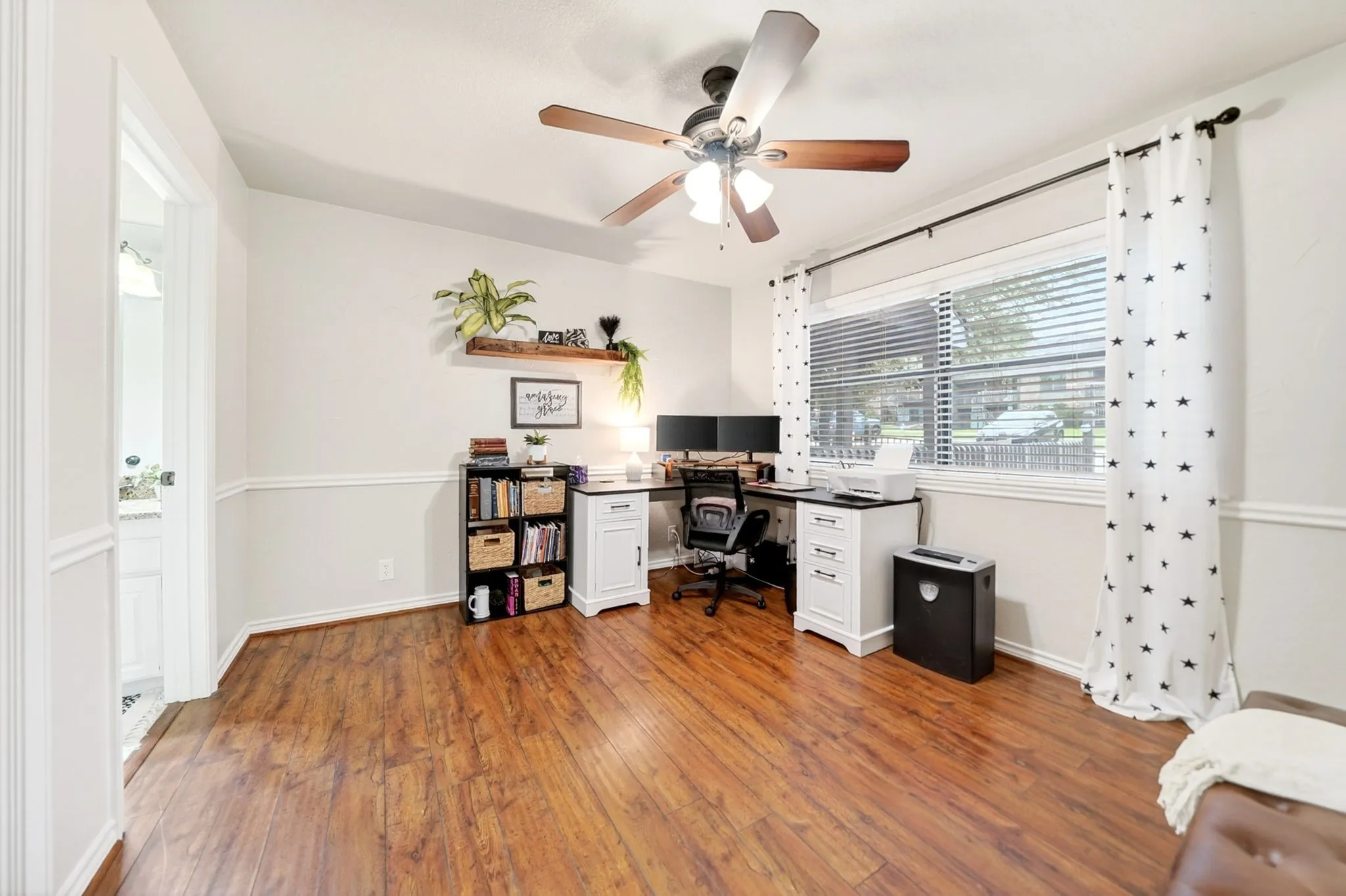 Condominium For Sale in Rockwall County , 1538 Signal Ridge Place 1538, Rockwall, Texas 75032, 3 Bedroom, 3 Bathroom, Garage spaces, 1,893 Sqft, built in 1985, mls#21276604, Real Estate Agent in Rockwall, Homes For Sale in Rockwall county, Homes For Sale in Rockwall, Realtor in Rockwall Texas, Real Estate Brokerage Independent Realty Texas, Luminita Cordes Realtor