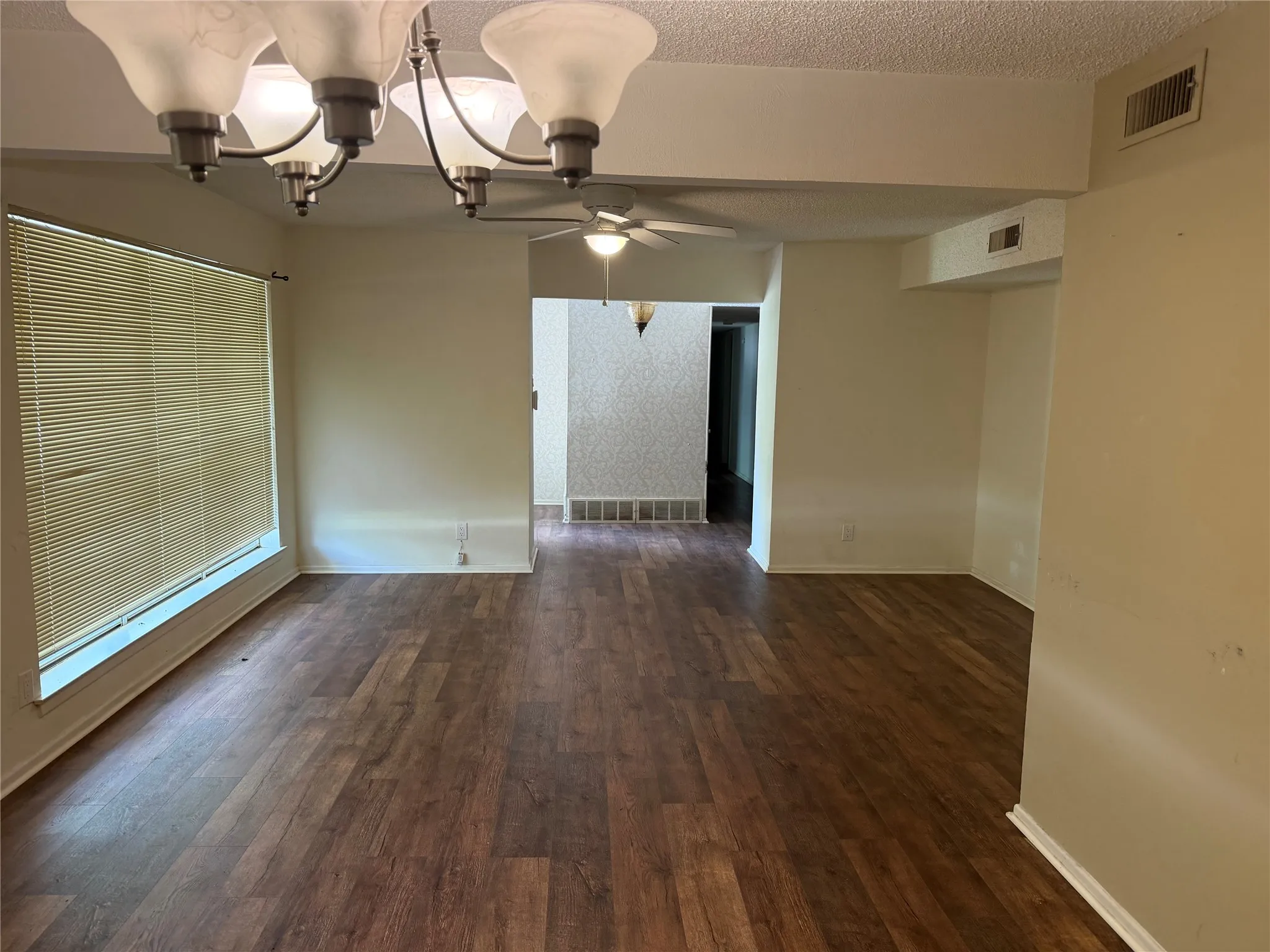 Living/Dining combo