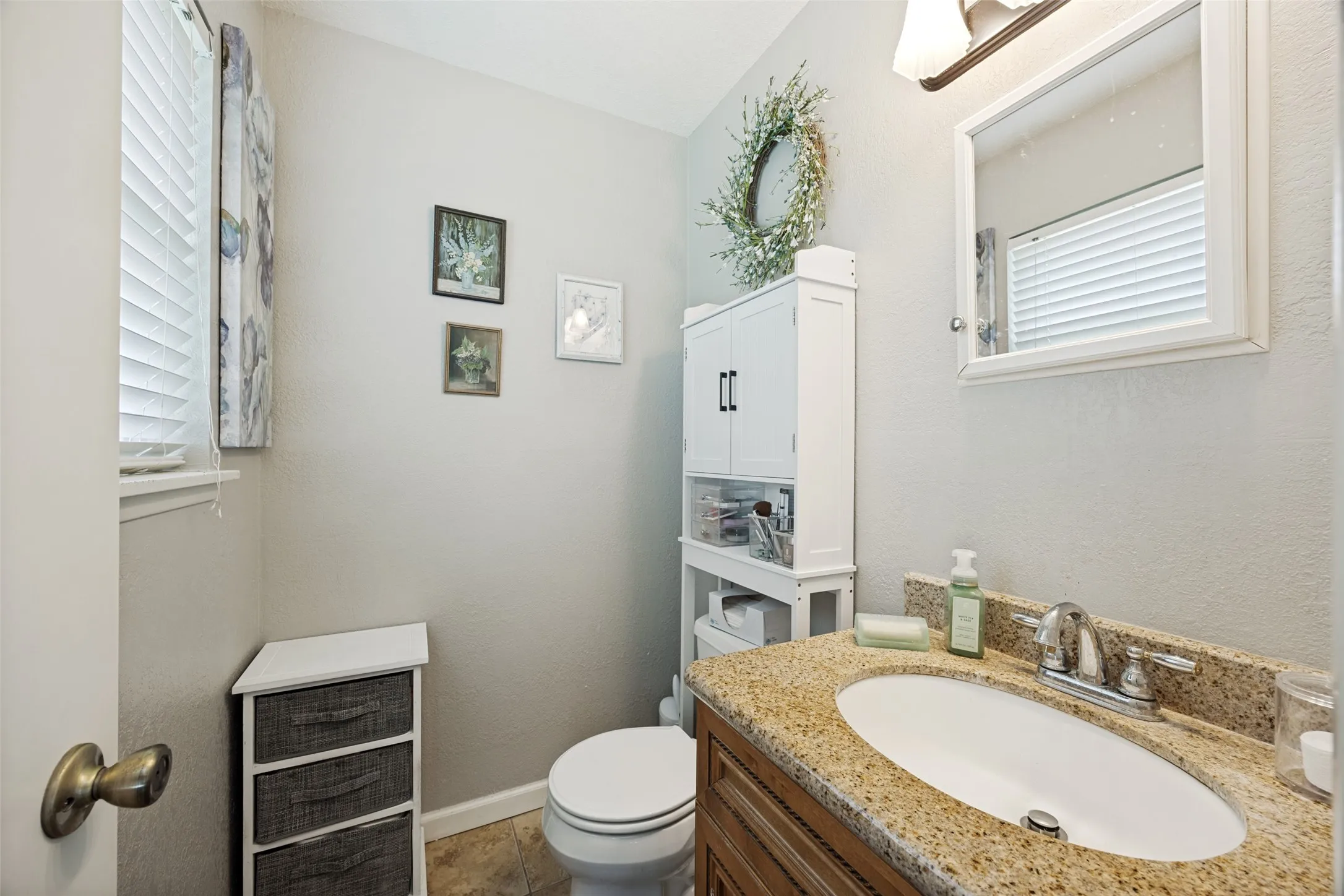Single Family Residence For Sale in Dallas County , 1413 Lorrie Drive, Richardson, Texas 75080, 3 Bedroom, 2 Bathroom, 1 Garage spaces, 1,239 Sqft, built in 1963, mls#21278747, Real Estate Agent in Richardson, Homes For Sale in Dallas county, Homes For Sale in Richardson, Realtor in Richardson Texas, Real Estate Brokerage Independent Realty Texas, Luminita Cordes Realtor