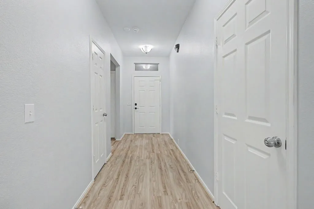 Single Family Residence For Sale in Tarrant County , 1400 Horseshoe Bend Court, Fort Worth, Texas 76131, 3 Bedrooms, 2 Bathrooms, 2 Garage spaces, 1,776 Sqft, built in 2003, Price $279,786, mls#21279391, Real Estate Agent in Fort Worth, Homes For Sale in Tarrant county, Homes For Sale in Fort Worth, Realtor in Fort Worth Texas, Real Estate Brokerage Independent Realty Texas, Luminita Cordes Realtor