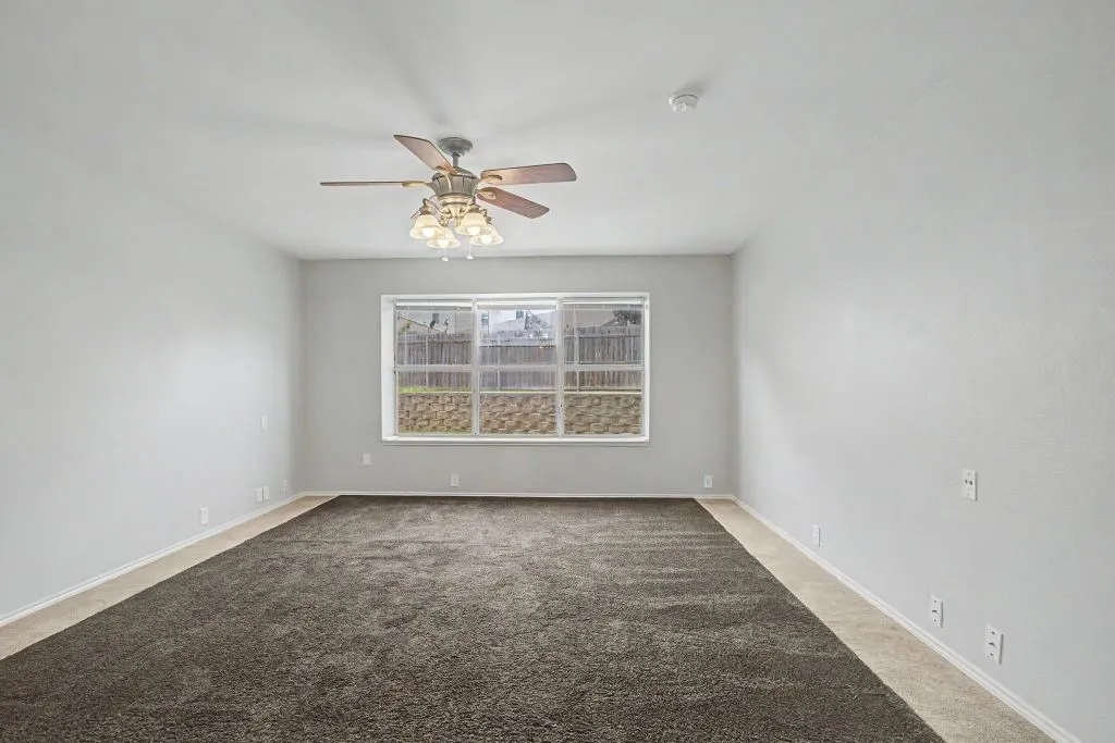 Single Family Residence For Sale in Tarrant County , 1400 Horseshoe Bend Court, Fort Worth, Texas 76131, 3 Bedrooms, 2 Bathrooms, 2 Garage spaces, 1,776 Sqft, built in 2003, Price $279,786, mls#21279391, Real Estate Agent in Fort Worth, Homes For Sale in Tarrant county, Homes For Sale in Fort Worth, Realtor in Fort Worth Texas, Real Estate Brokerage Independent Realty Texas, Luminita Cordes Realtor