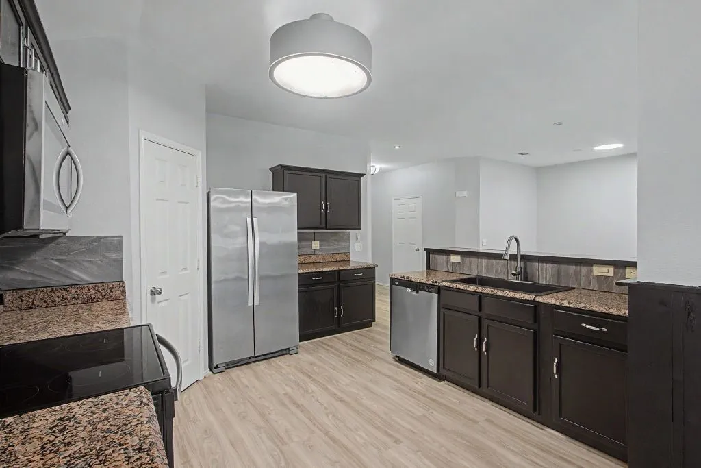 Single Family Residence For Sale in Tarrant County , 1400 Horseshoe Bend Court, Fort Worth, Texas 76131, 3 Bedrooms, 2 Bathrooms, 2 Garage spaces, 1,776 Sqft, built in 2003, Price $279,786, mls#21279391, Real Estate Agent in Fort Worth, Homes For Sale in Tarrant county, Homes For Sale in Fort Worth, Realtor in Fort Worth Texas, Real Estate Brokerage Independent Realty Texas, Luminita Cordes Realtor