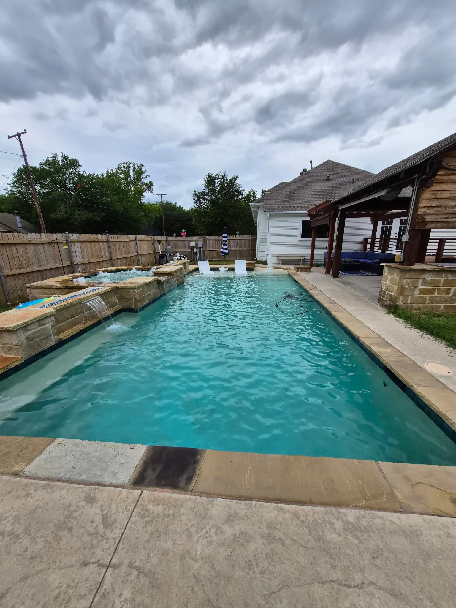 Single Family Residence For Sale in Ellis County , 300 E University Avenue, Waxahachie, Texas 75165, 3 Bedroom, 3 Bathroom, 2 Garage spaces, 1,920 Sqft, built in 1912, mls#21278995, Real Estate Agent in Waxahachie, Homes For Sale in Ellis county, Homes For Sale in Waxahachie, Realtor in Waxahachie Texas, Real Estate Brokerage Independent Realty Texas, Luminita Cordes Realtor