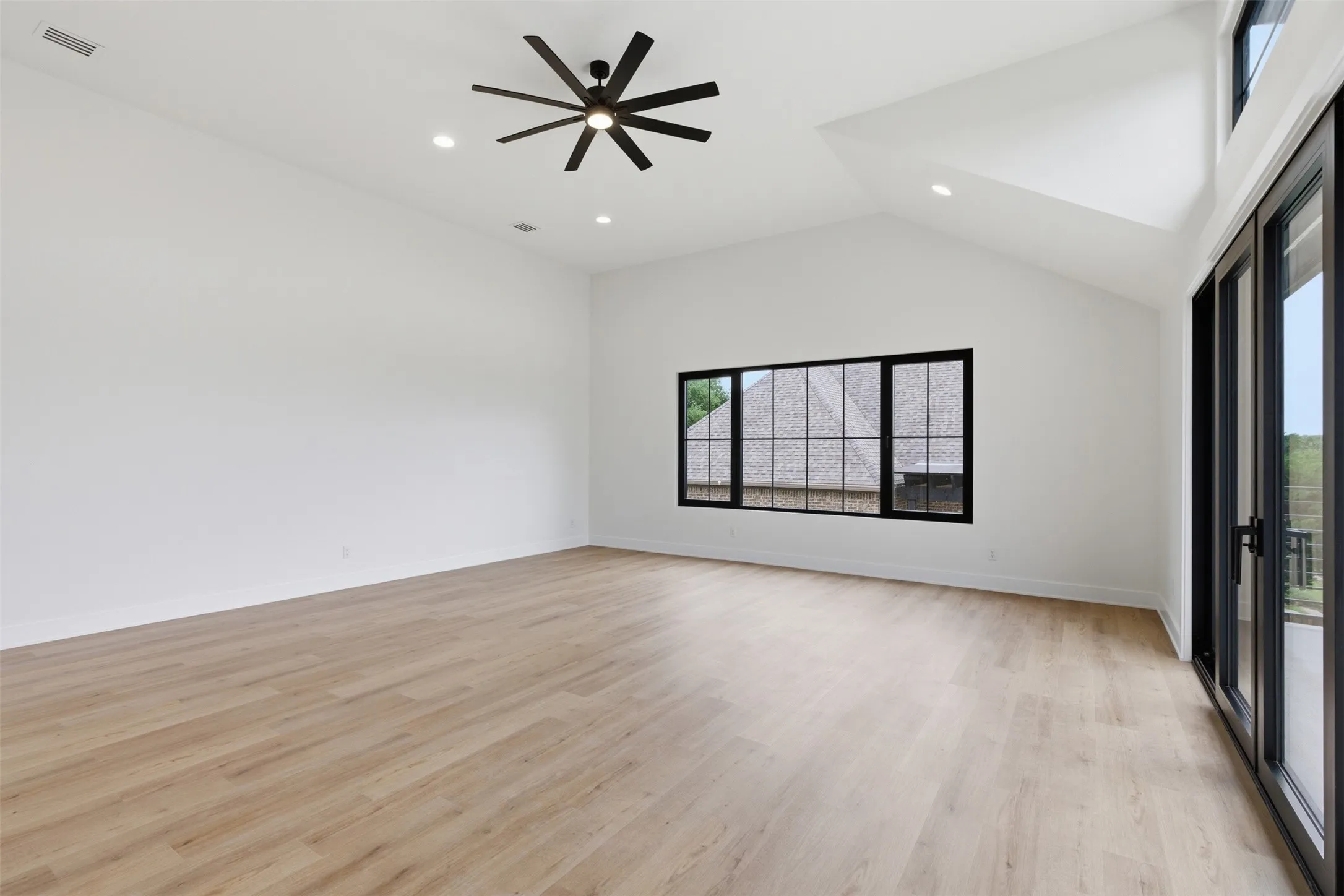 Single Family Residence For Sale in Tarrant County , 4513 Fair Creek Terrace, Fort Worth, Texas 76008, 4 Bedroom, 4 Bathroom, 2 Garage spaces, 3,919 Sqft, built in 2024, mls#21278915, Real Estate Agent in Fort Worth, Homes For Sale in Tarrant county, Homes For Sale in Fort Worth, Realtor in Fort Worth Texas, Real Estate Brokerage Independent Realty Texas, Luminita Cordes Realtor